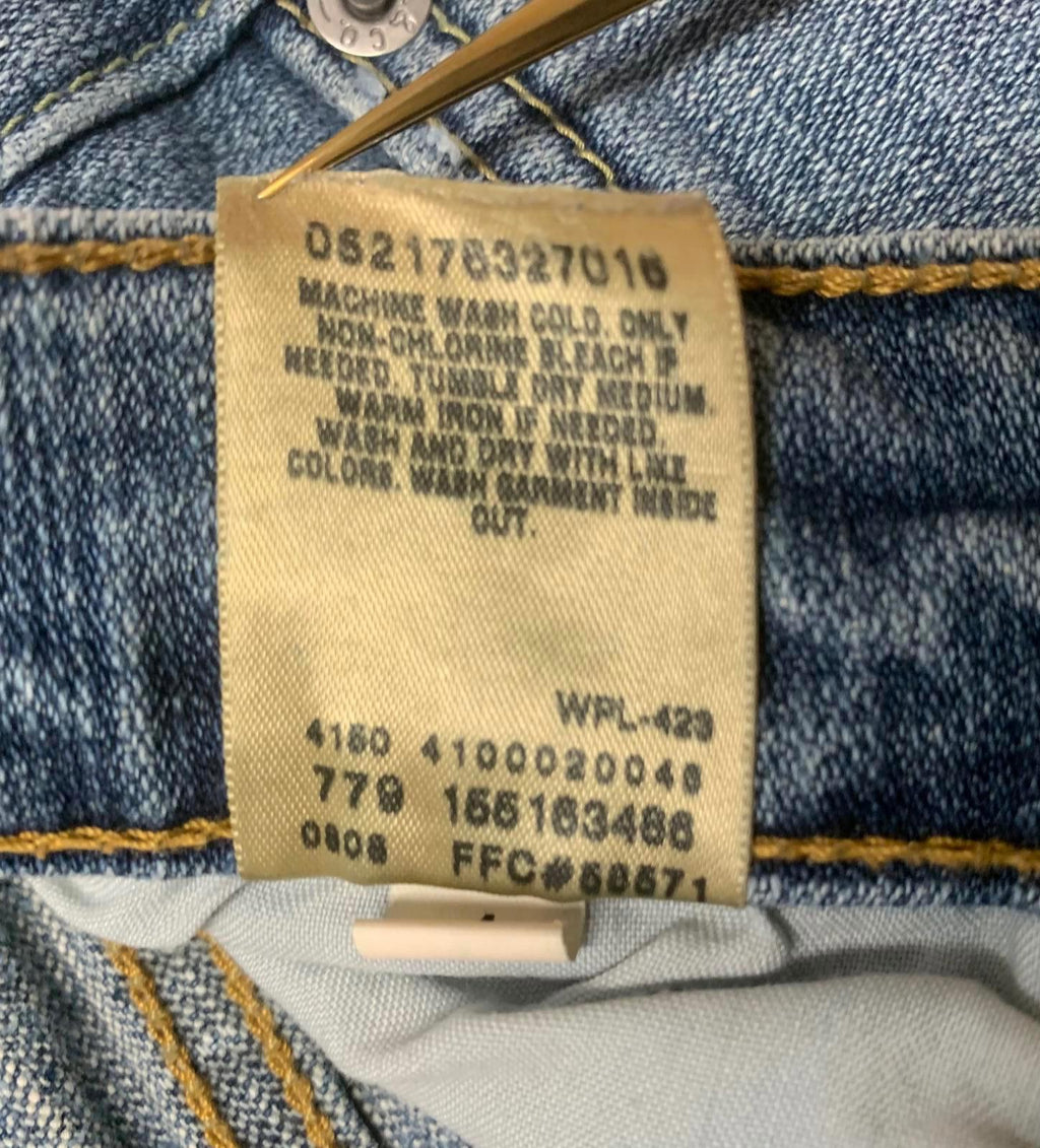 Jeans Levi's 515 Boot Cut para mujer, talla 6 L, corte de dobladillo, 25 pulgadas, azul, ancho 28 x 25 pulgadas (tamaño real)