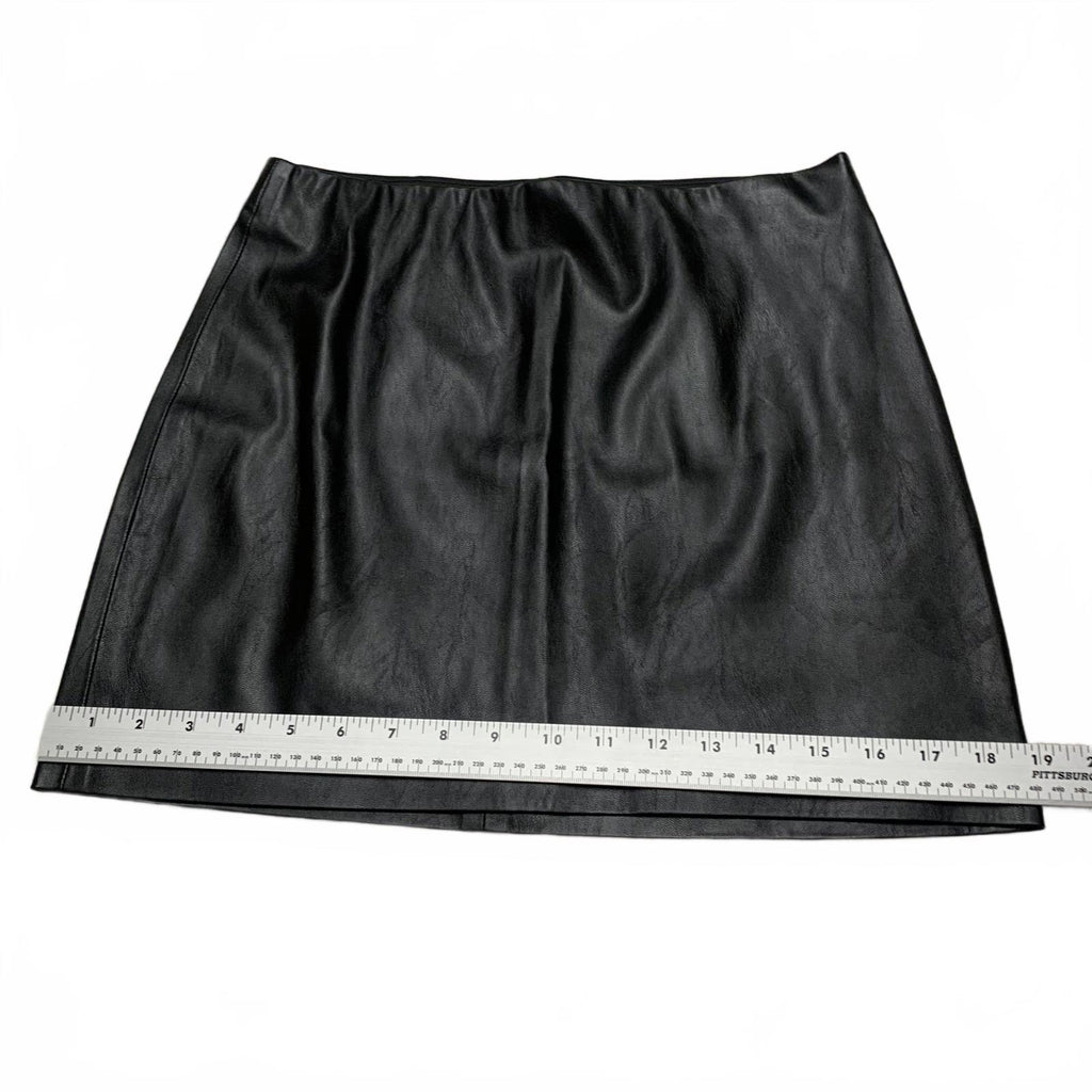 Minifalda Shinestar de piel sintética negra para mujer, talla mediana - Talla M