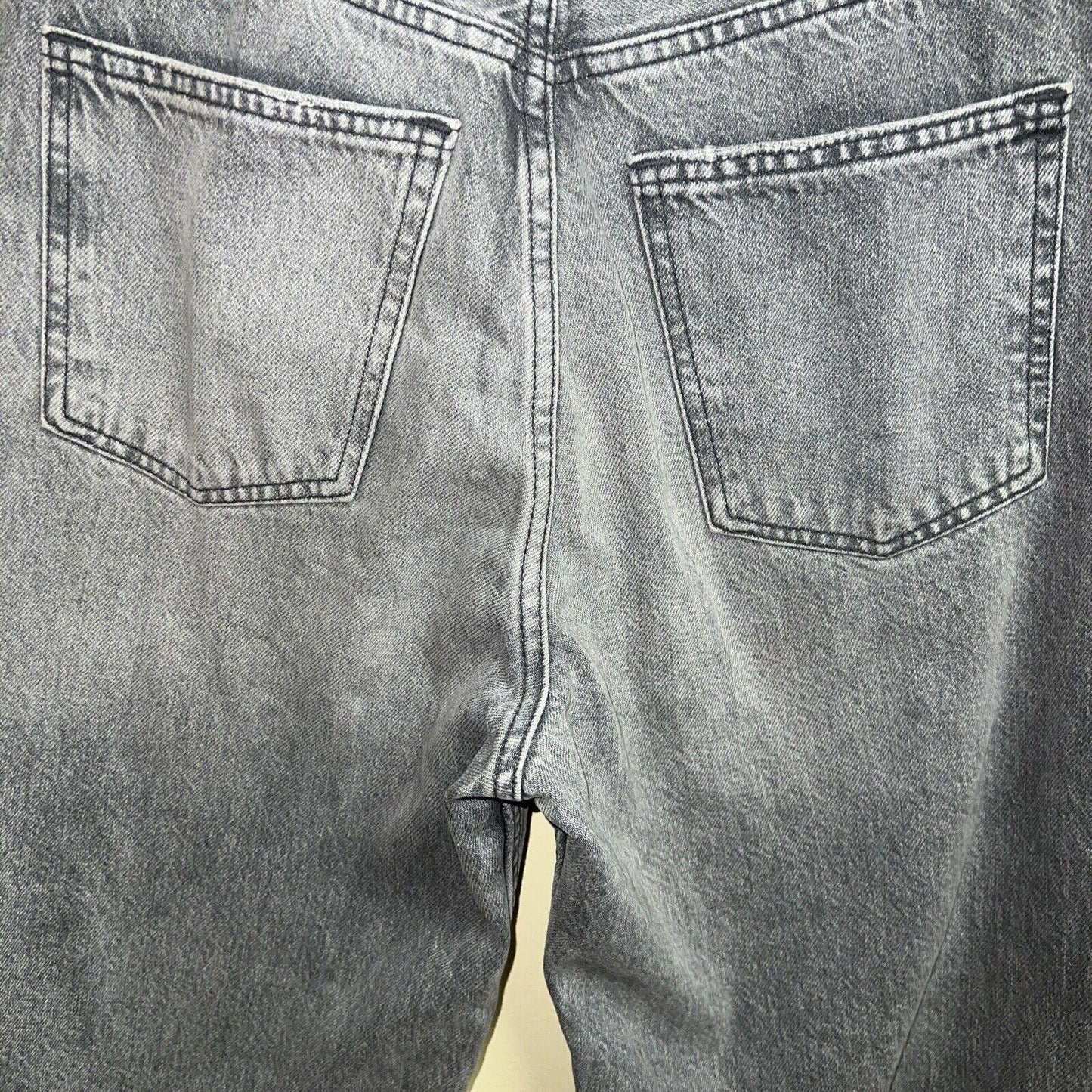Zara Jeans Women's Size 6  Denim Gray  Cropped Frayed Edge