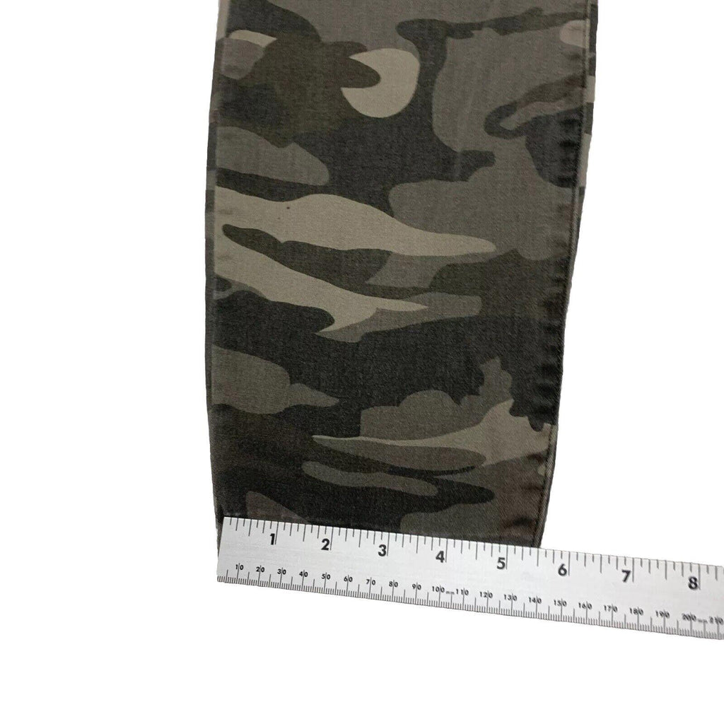 Pantalones rectos con estampado de camuflaje verde oliva para niños de la marca Rewash, talla 7/28