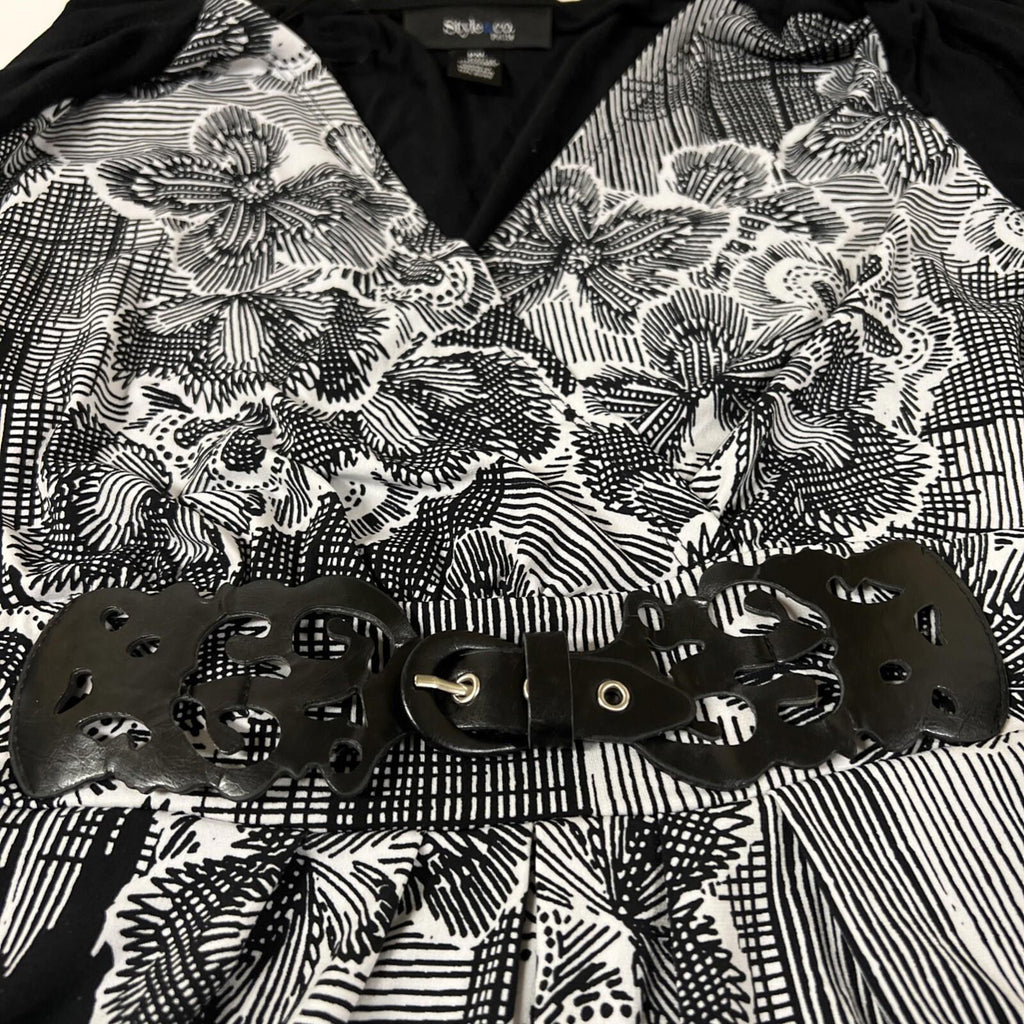 Túnica con cinturón estilo bohemio festivo en blanco y negro PXL para mujer de Style &amp; Co.