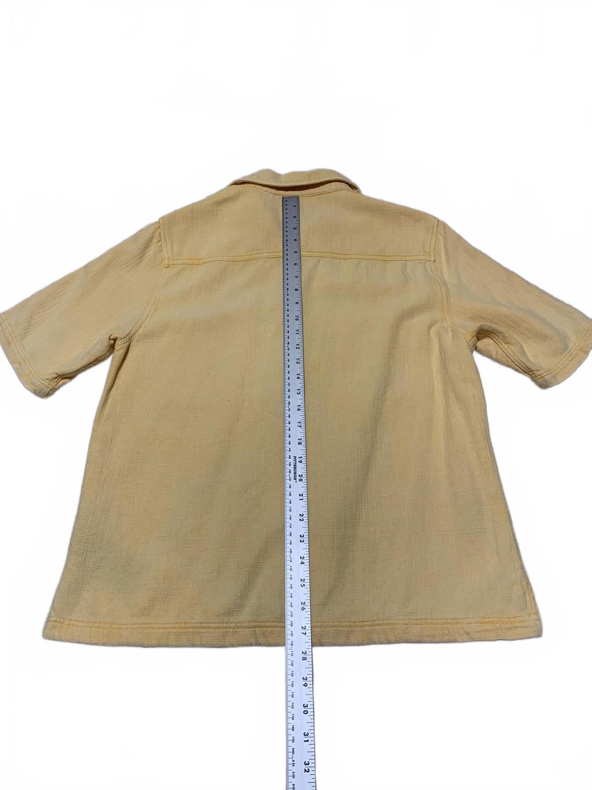 Camisa de manga corta abotonada amarilla de Zara para hombre, talla mediana