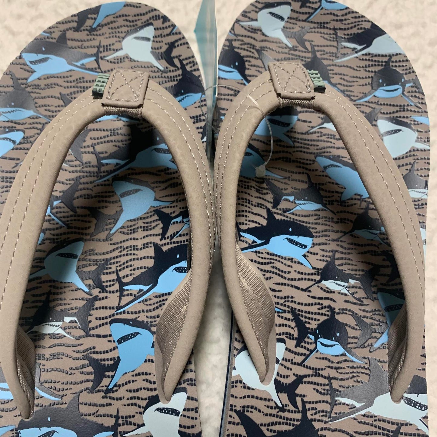 Reef Kids Ahi Sz 3 Tan Sharks Flip Flops Fun & Stylish Sandals