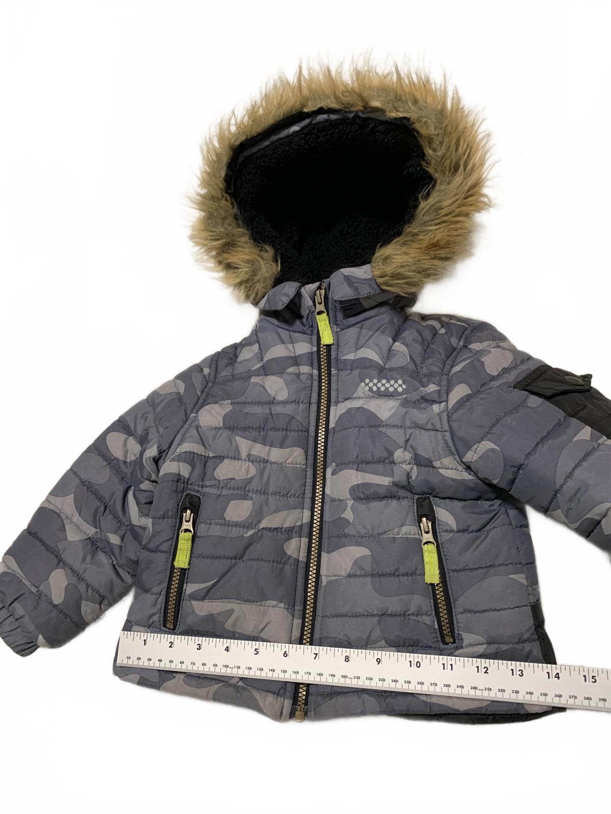 Abrigo de invierno London Fog para niños, talla 3T, negro, con forro polar y capucha de piel sintética extraíble