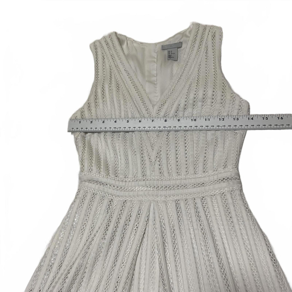Vestido blanco sin mangas con escote en V y largo hasta la rodilla con estampado texturizado de H&amp;M para mujer, talla 2
