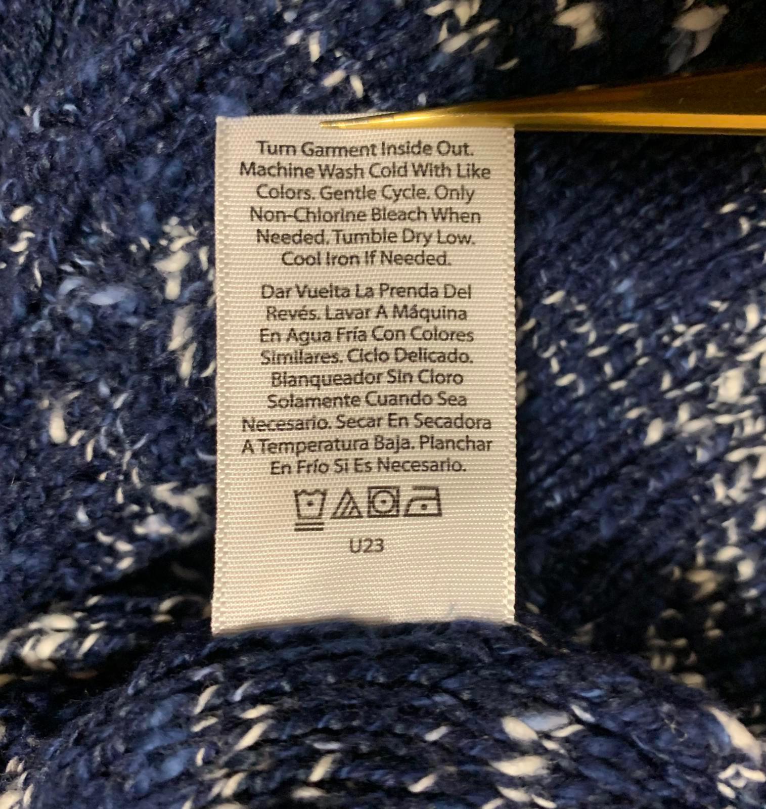Suéter tipo cárdigan con botones azul marino Time and True para mujer, talla extra grande 16-18