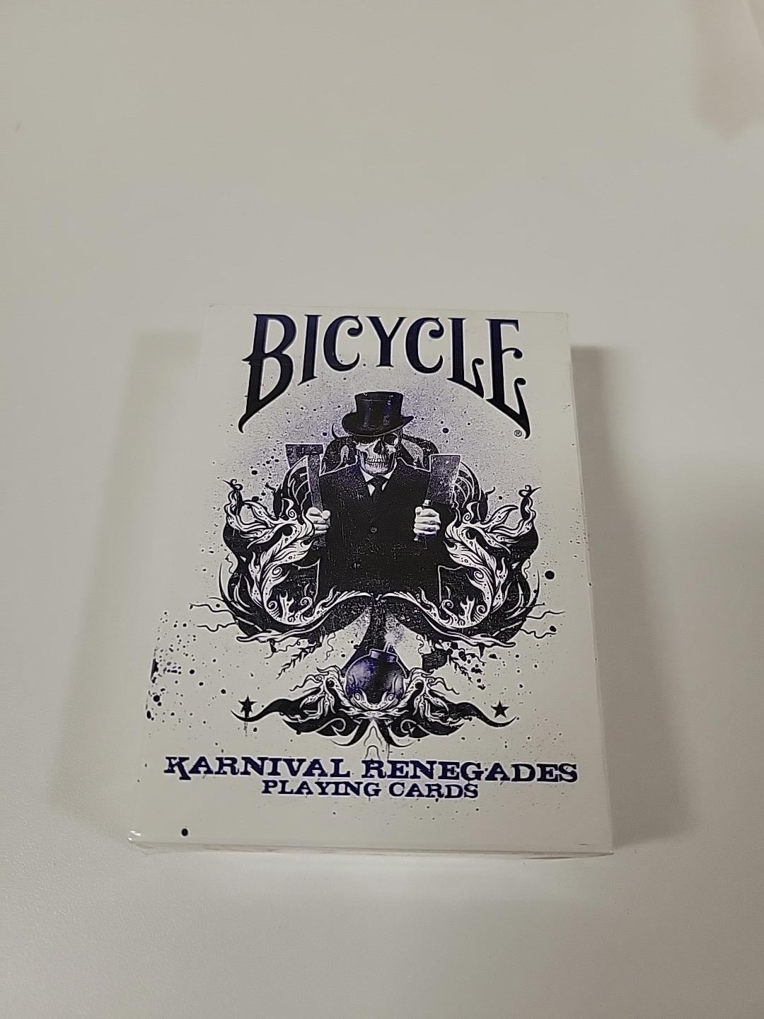 Naipes Bicycle Purple Karnival Renegades con diseño único