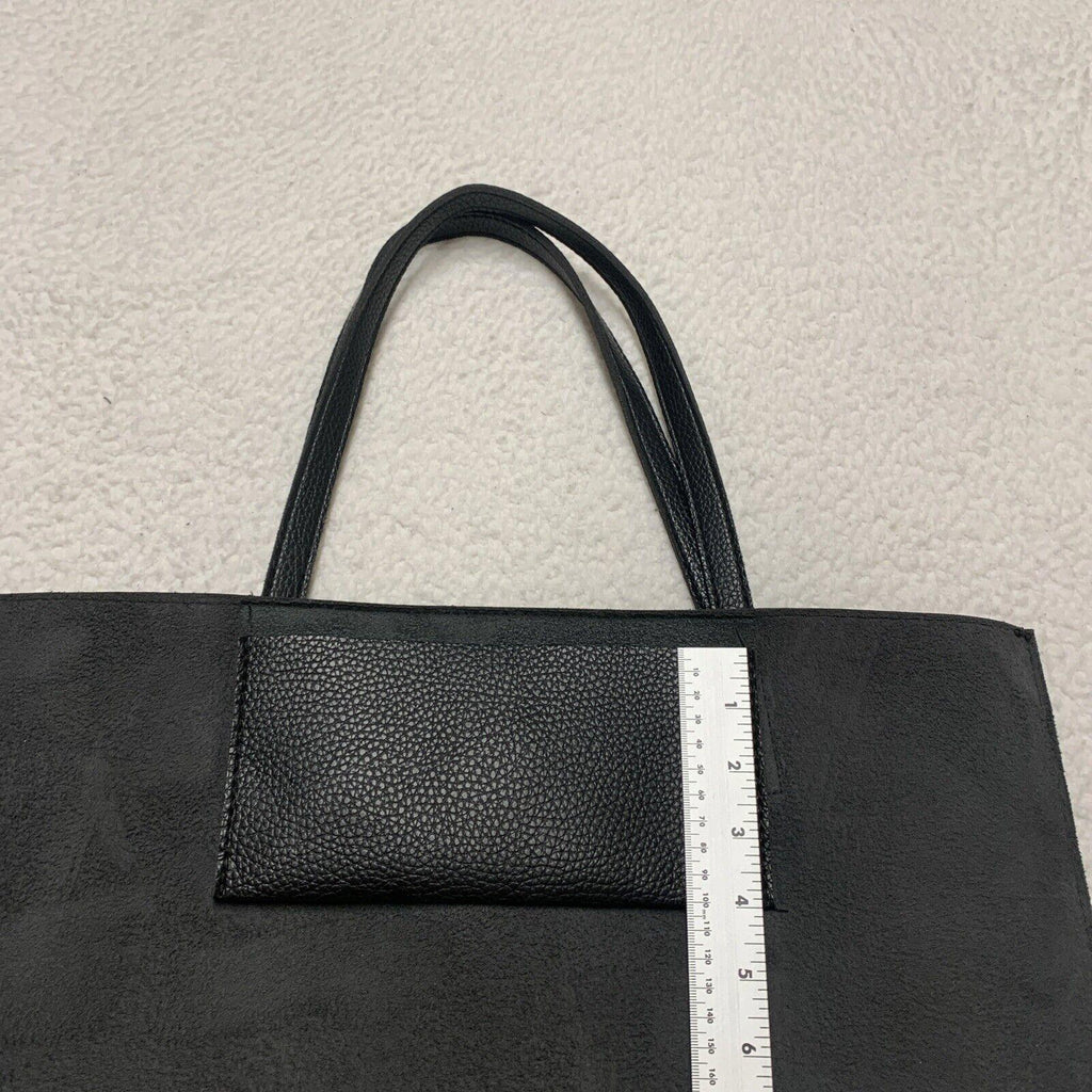 Bolso tote de piel vegana suave con diseño granulado de rayas grises y negras para mujer de Vince Camuto