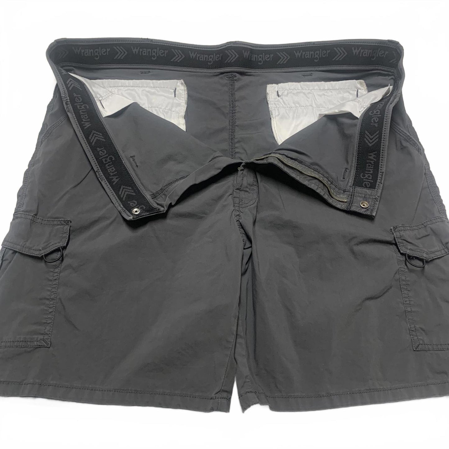 Wrangler Men's Sz 48 Gray Cargo Shorts W49