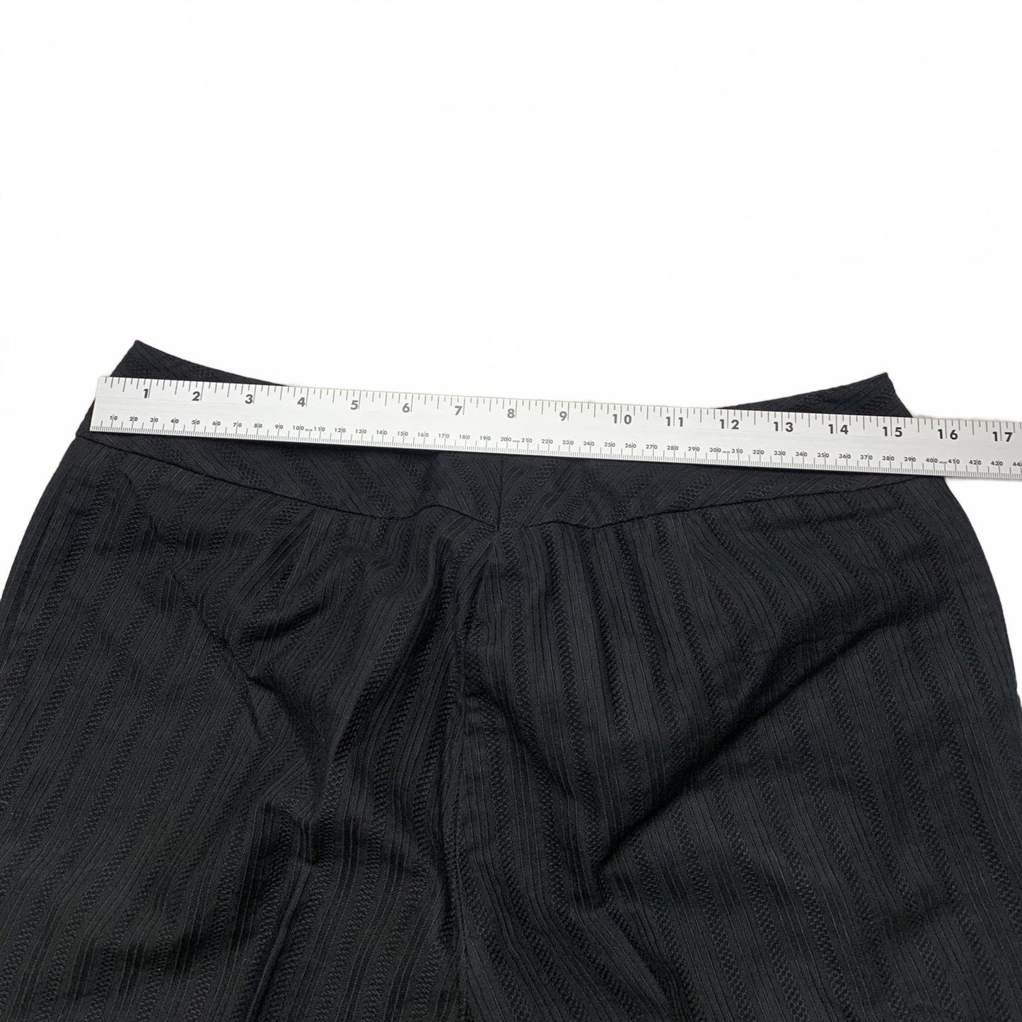 Ann Taylor Women's Petites Size 10P or 12P Black Striped Cropped Pants W 30 x 22