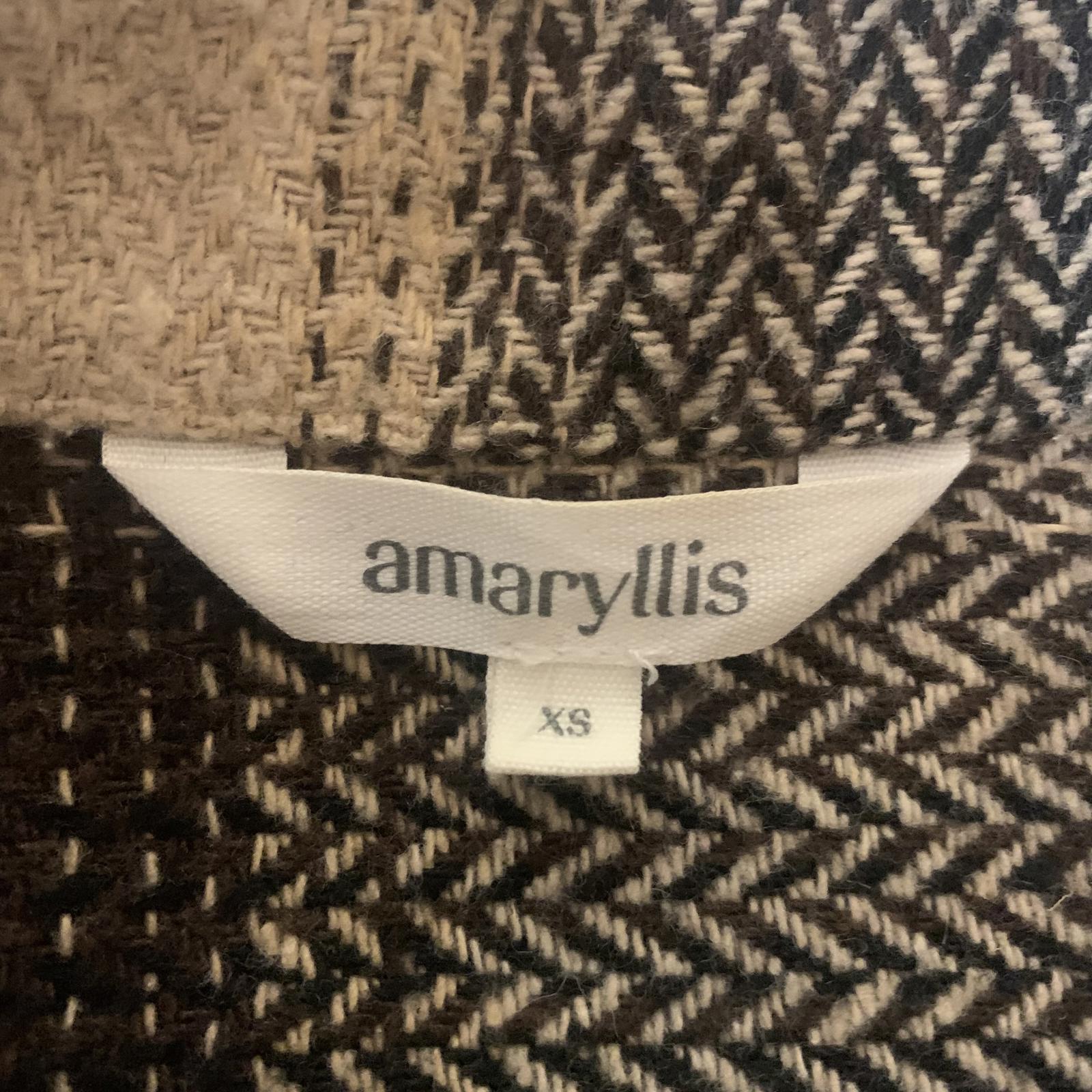 Chaqueta abotonada a cuadros beige y marrón Amaryllis XS, prenda acogedora para combinar en otoño