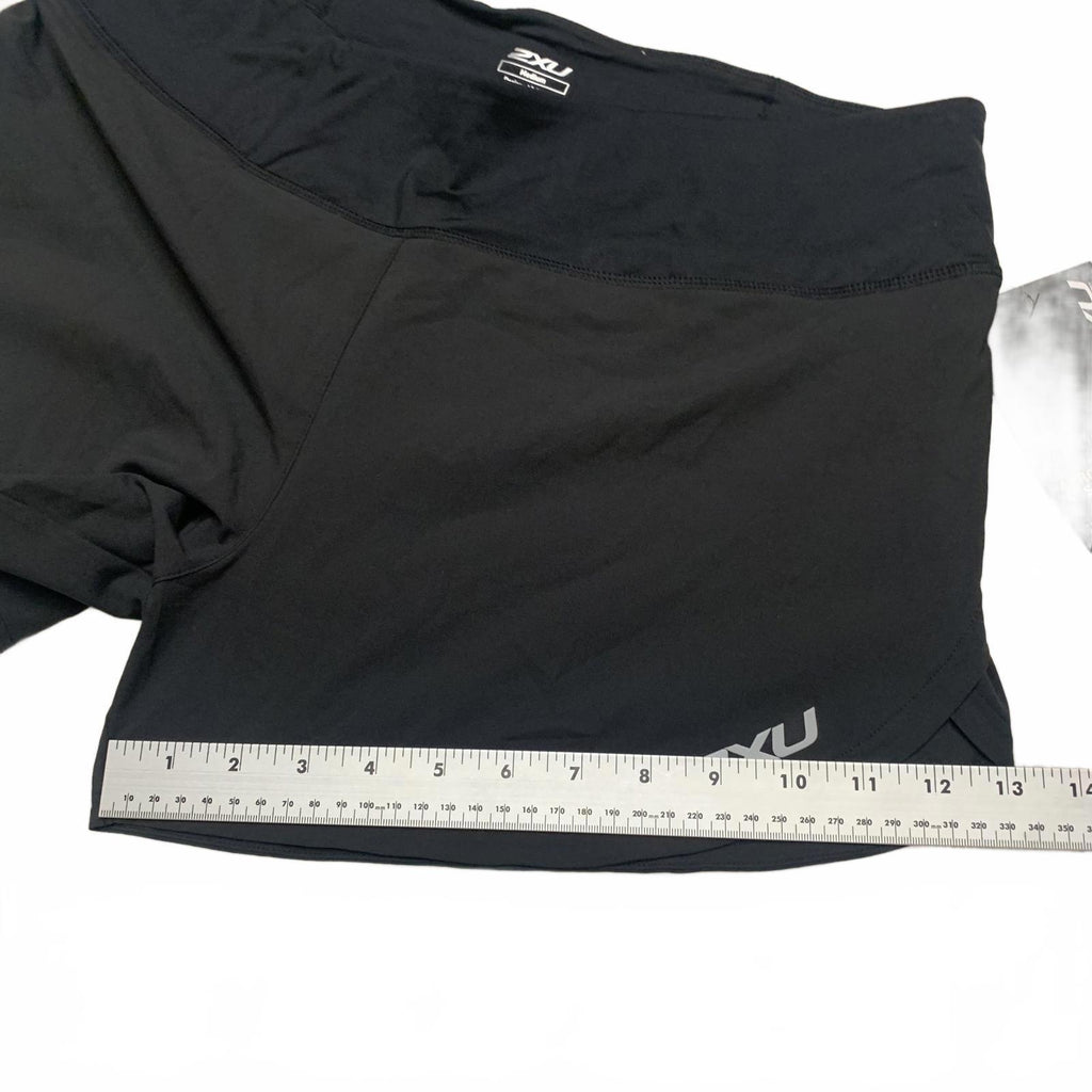 Pantalones cortos de running negros 2XU para mujer, talla mediana, talla W32, nuevo