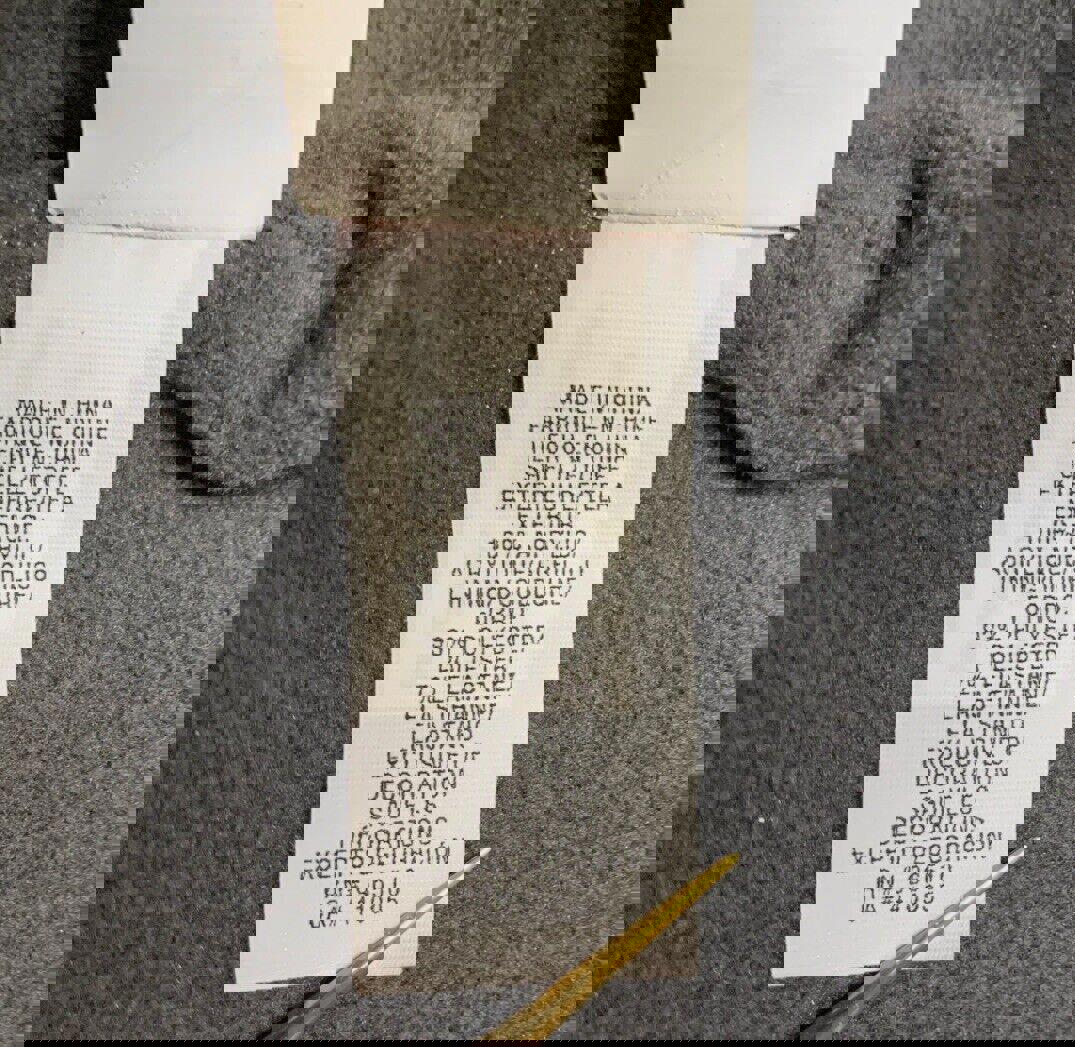 Gorro unisex de punto trenzado Under Armour con forro polar en verde azulado oscuro para invierno