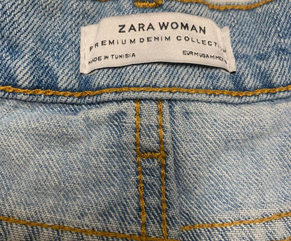 Falda vaquera desgastada azul claro para mujer de Zara, talla M, con detalles de cuentas de perla