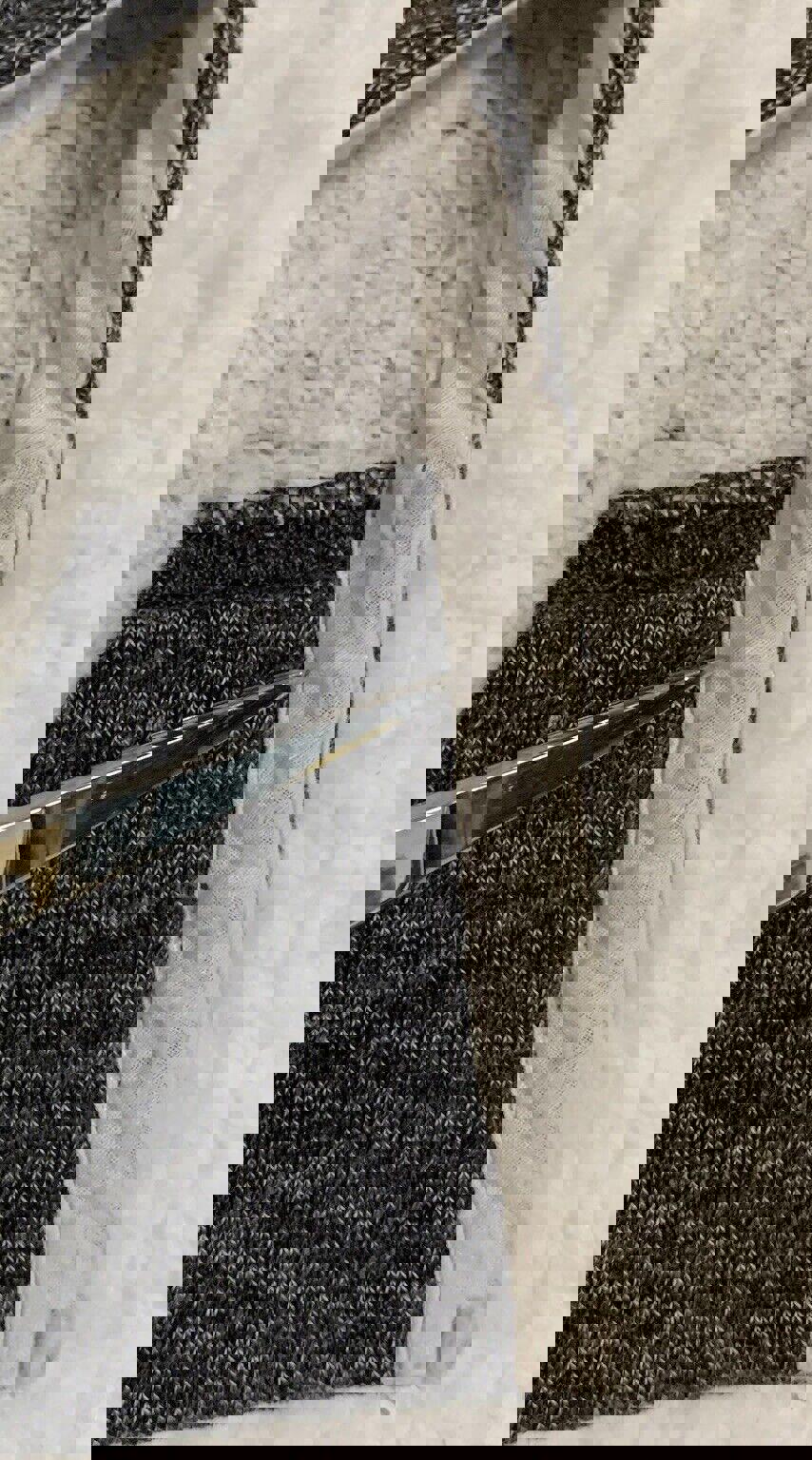 Sudadera con capucha J Crew para mujer, talla M, color negro y gris carbón.