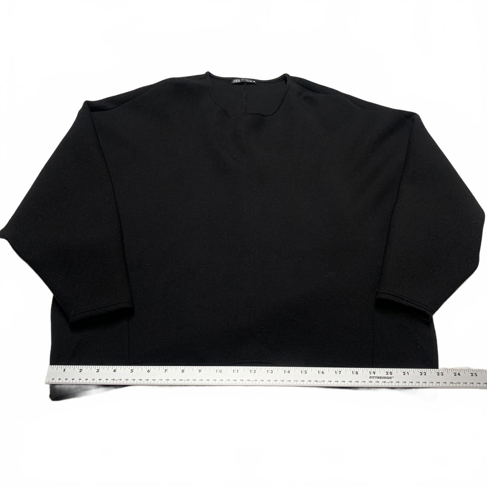 Sudadera corta negra extragrande para mujer de Zara