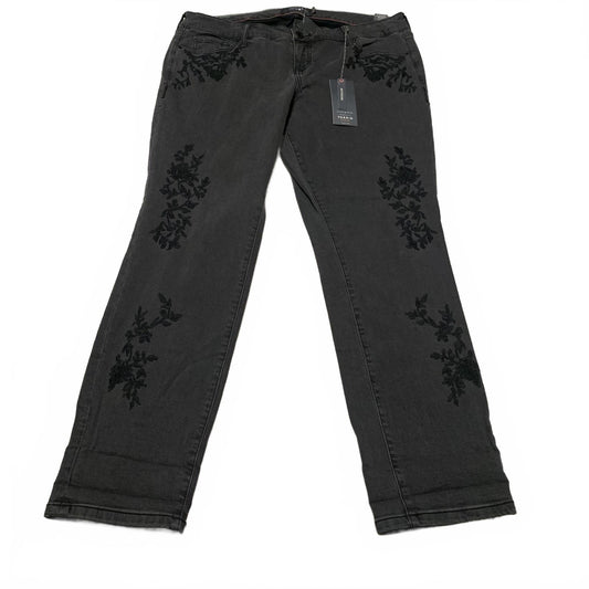 Torrid Premium Women's Sz 16R Black Floral Embroidered Boyfriend Jeans