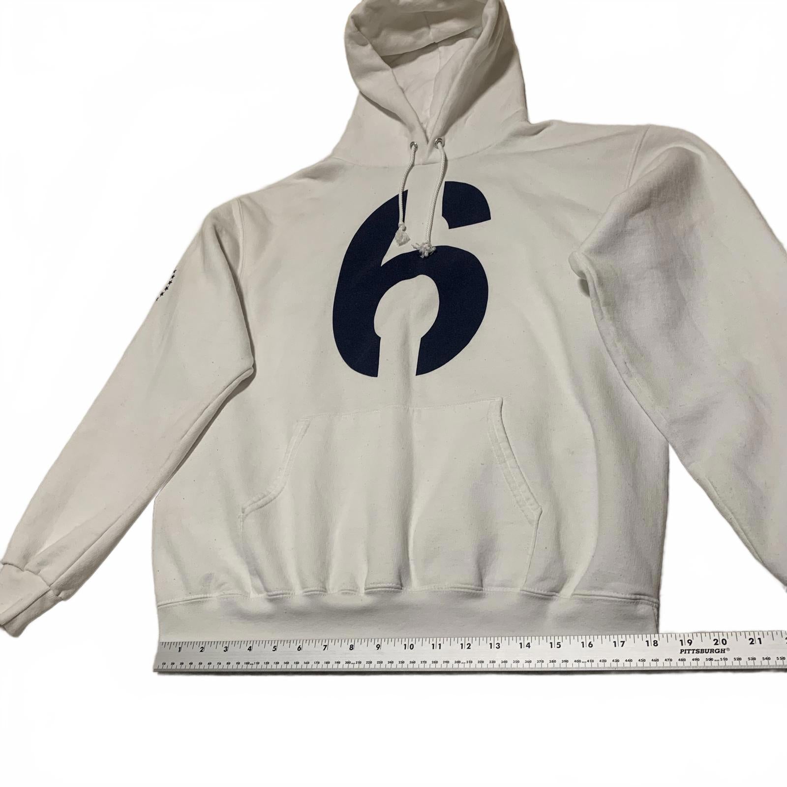 Sudadera con capucha unisex ecológica y grande blanca con estampado del número 6 de Champion