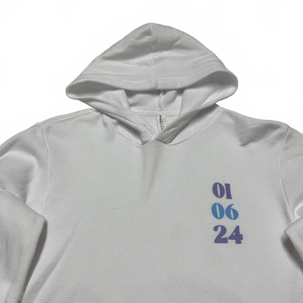 Sudadera con capucha y diseño gráfico en blanco mediano para mujer de la colección Bella + Canvas Fleece