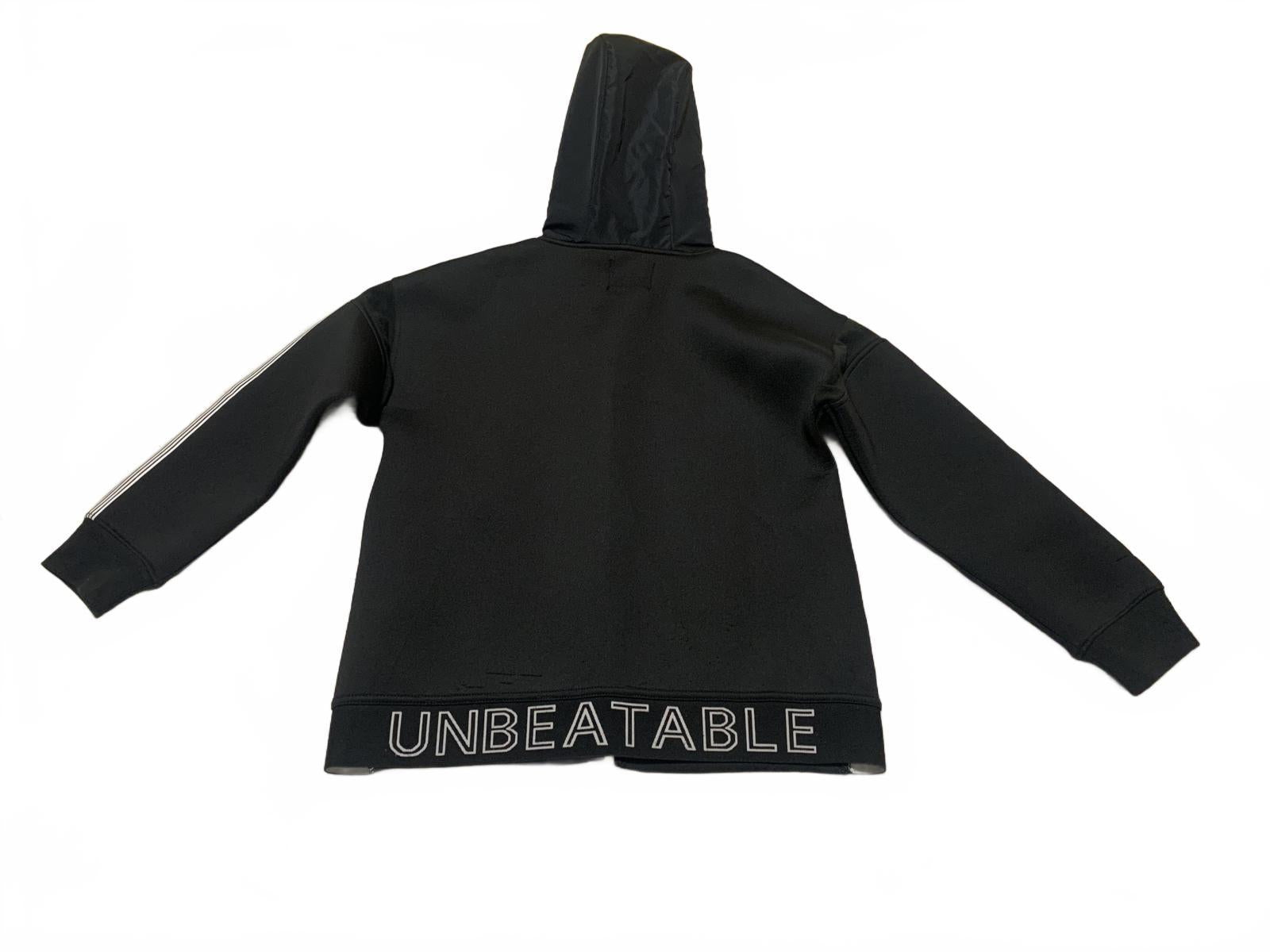 Sudadera con capucha y cremallera negra para niño de la colección Zara Kids, talla 9