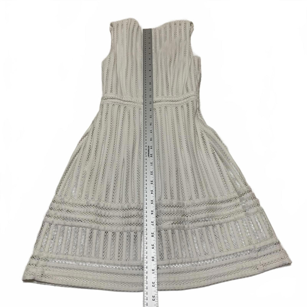 Vestido blanco sin mangas con escote en V y largo hasta la rodilla con estampado texturizado de H&amp;M para mujer, talla 2