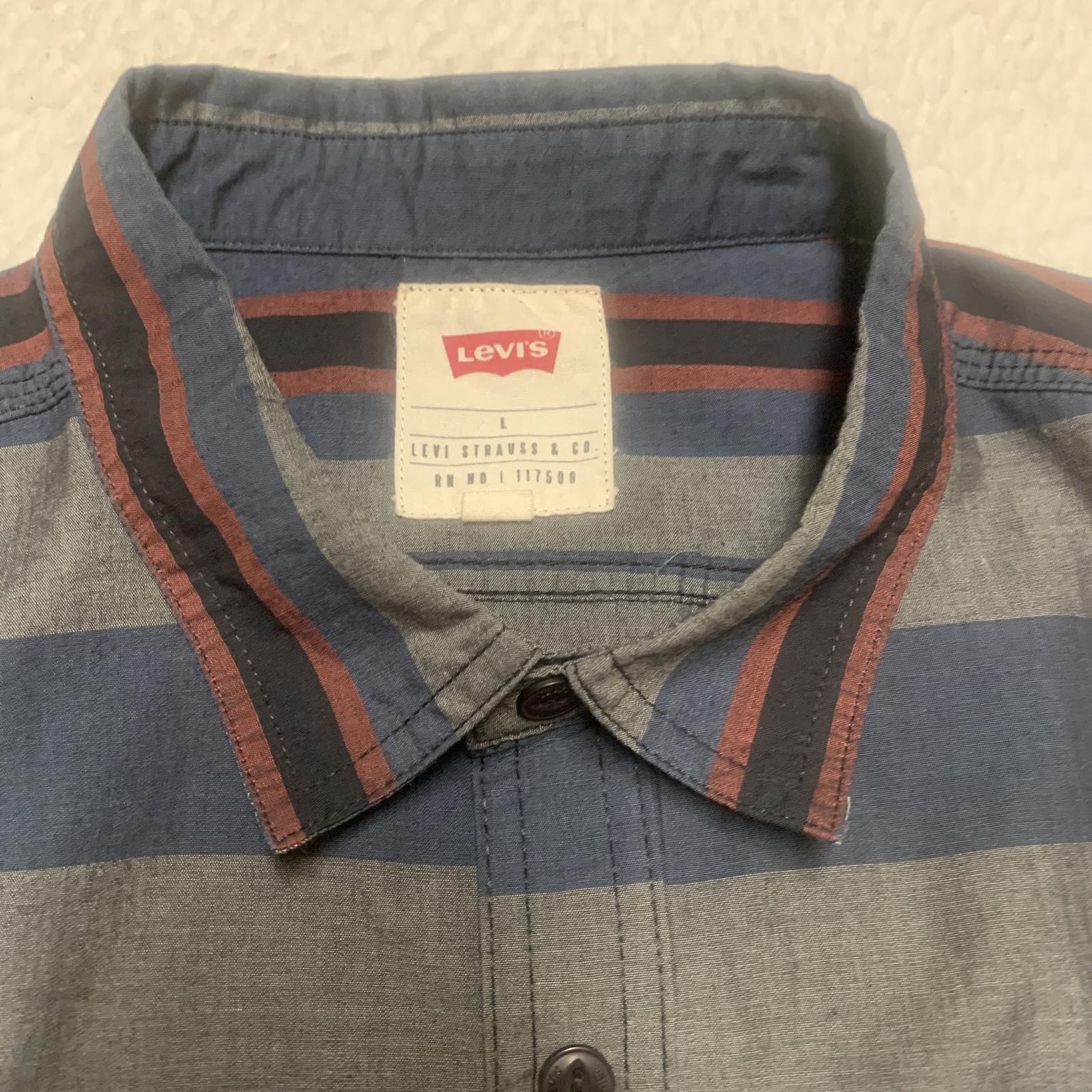 Camisa de manga corta a rayas azul grisáceas de Levi's para hombre, talla grande