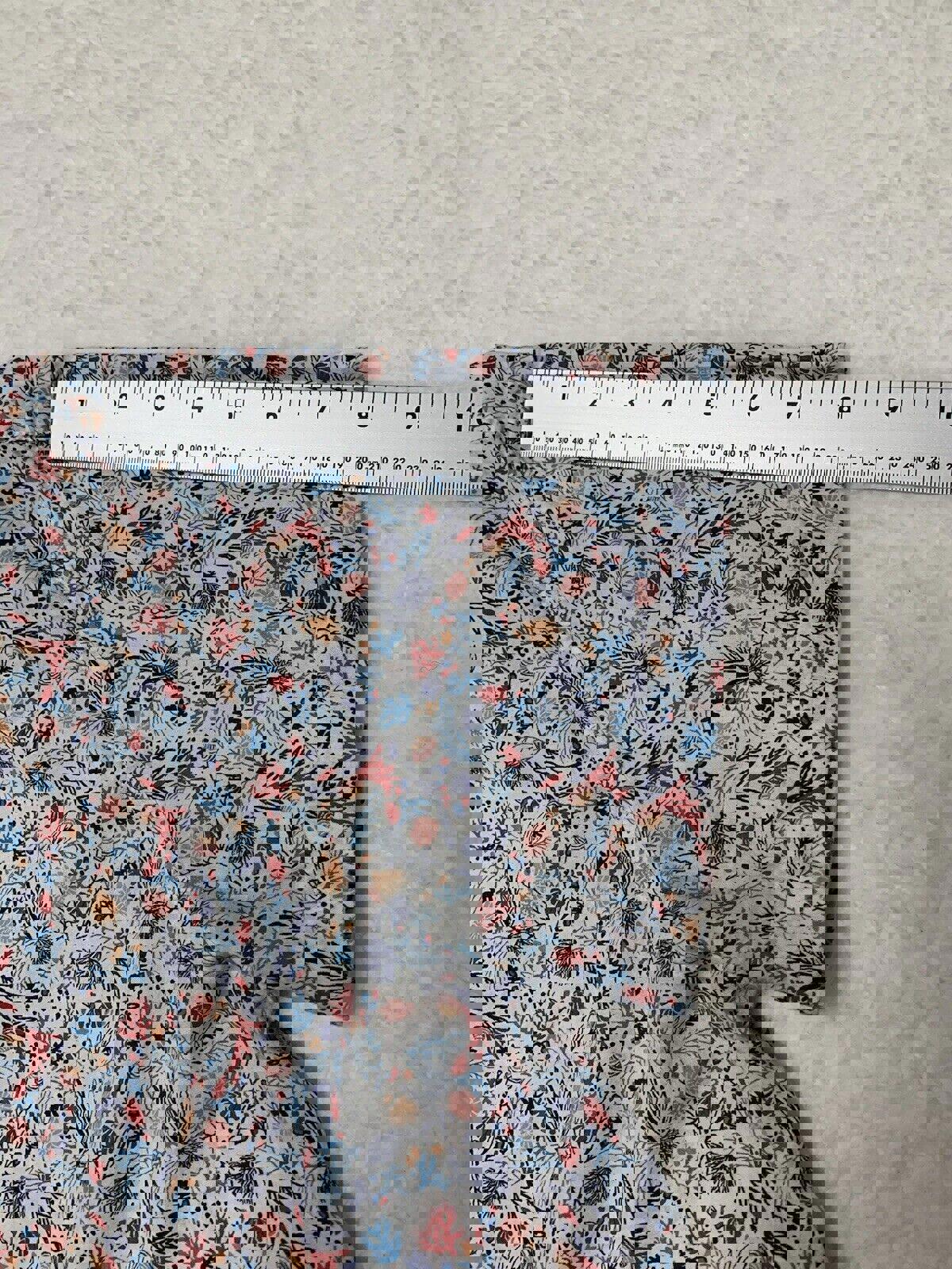 Camisa informal de manga corta y corte entallado con botones de Zara, talla M, estampado de conchas marinas