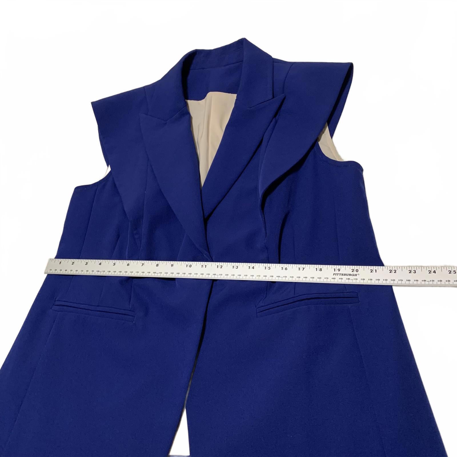 Chaqueta blazer azul rey forrada sin mangas para mujer