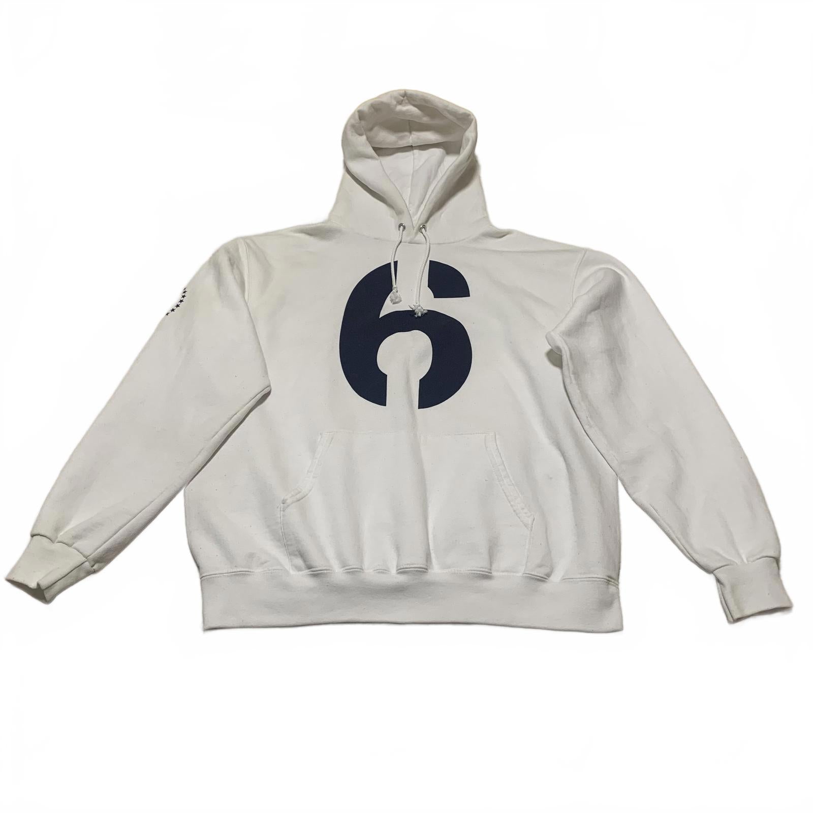 Sudadera con capucha unisex ecológica y grande blanca con estampado del número 6 de Champion