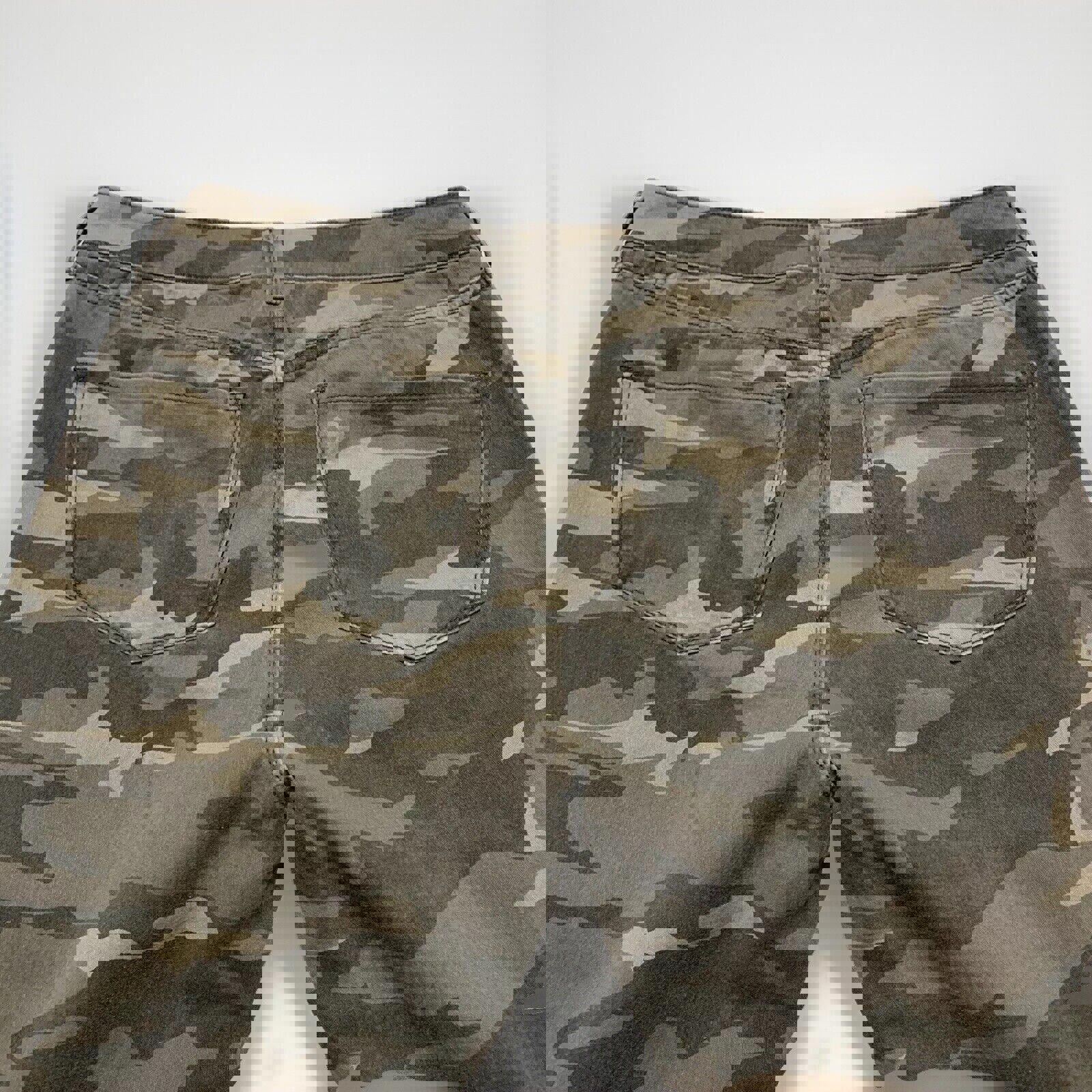 Pantalones rectos con estampado de camuflaje verde oliva para niños de la marca Rewash, talla 7/28