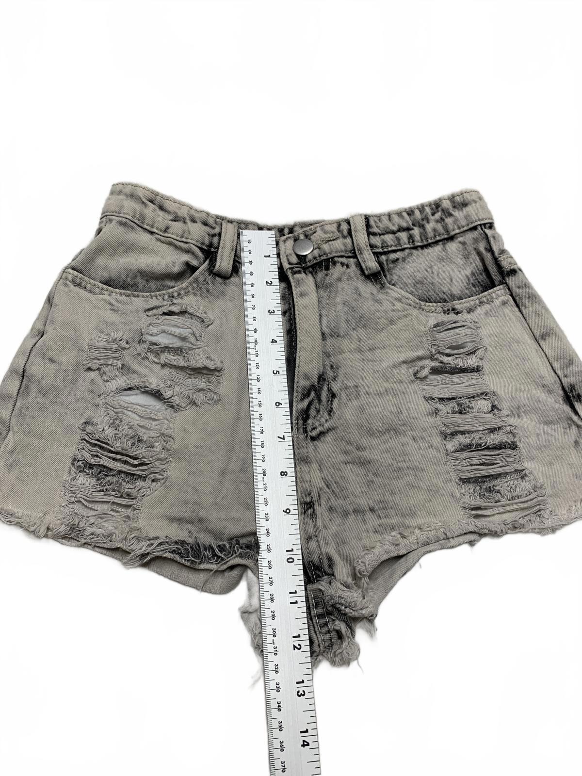 LE LIS Pantalones cortos vaqueros desgastados grises talla pequeña W25 de tiro medio con dobladillo deshilachado