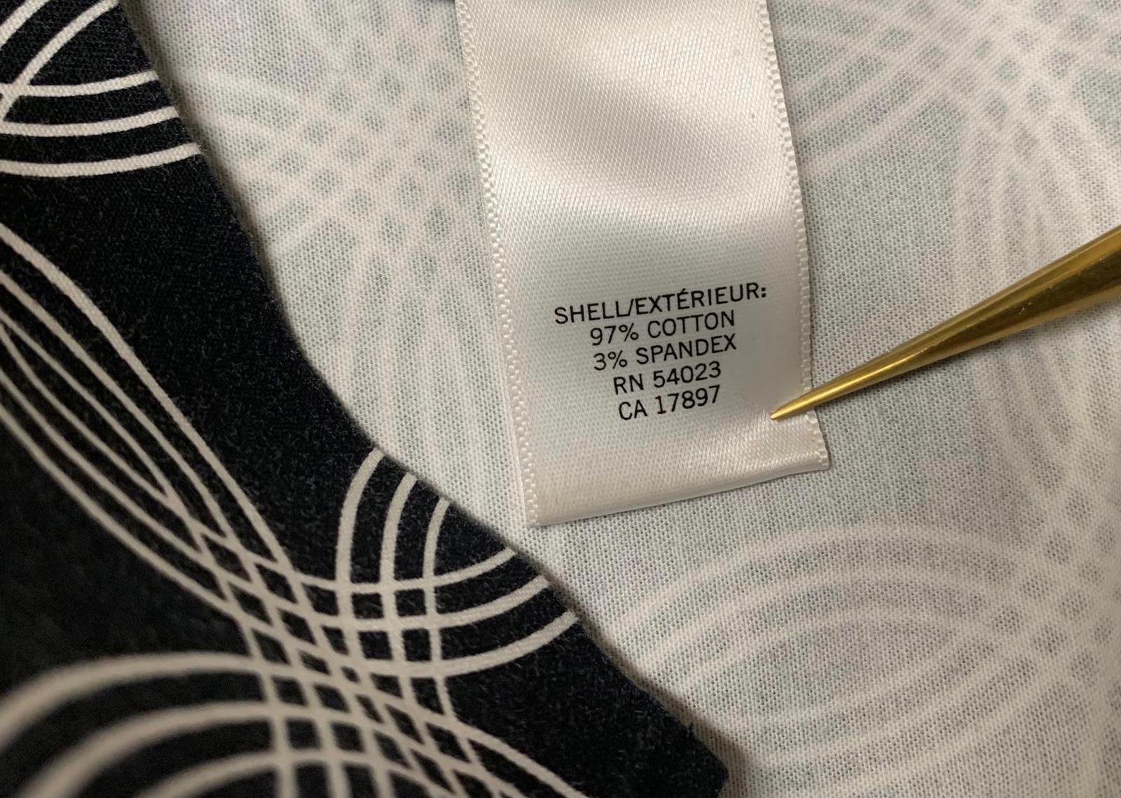 Minifalda Banana Republic con estampado geométrico en blanco y negro para mujer, talla 0, W26