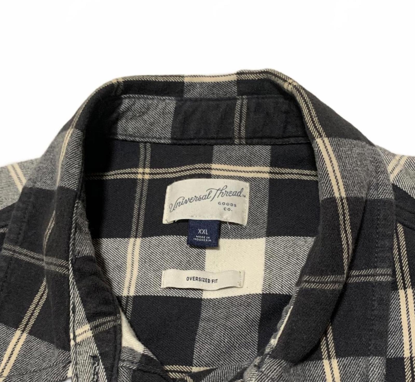 Universal Thread Men's Oversized Size XXL Black White Plaid Casual Shirt