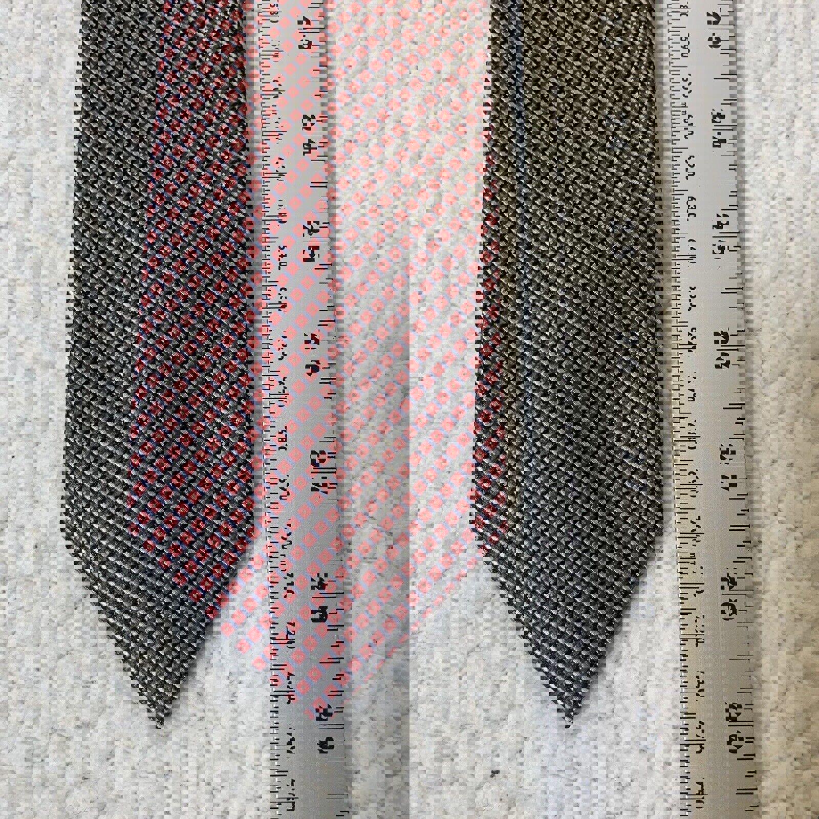 Corbata Giorgio Brutini con estampado geométrico diminuto en rojo y negro