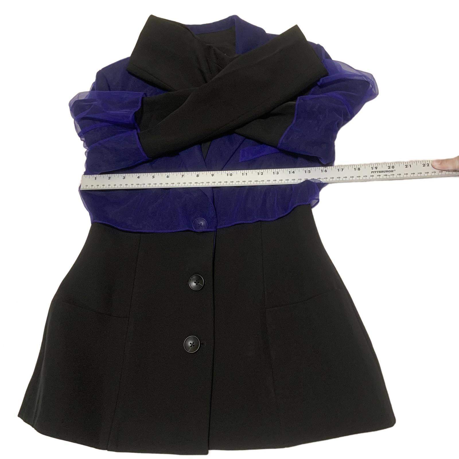 Blazer negro Fengyi Tan para mujer, talla mediana, con superposición azul transparente