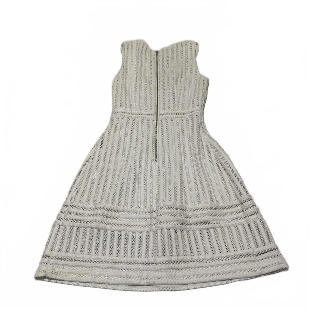 Vestido blanco sin mangas con escote en V y largo hasta la rodilla con estampado texturizado de H&amp;M para mujer, talla 2