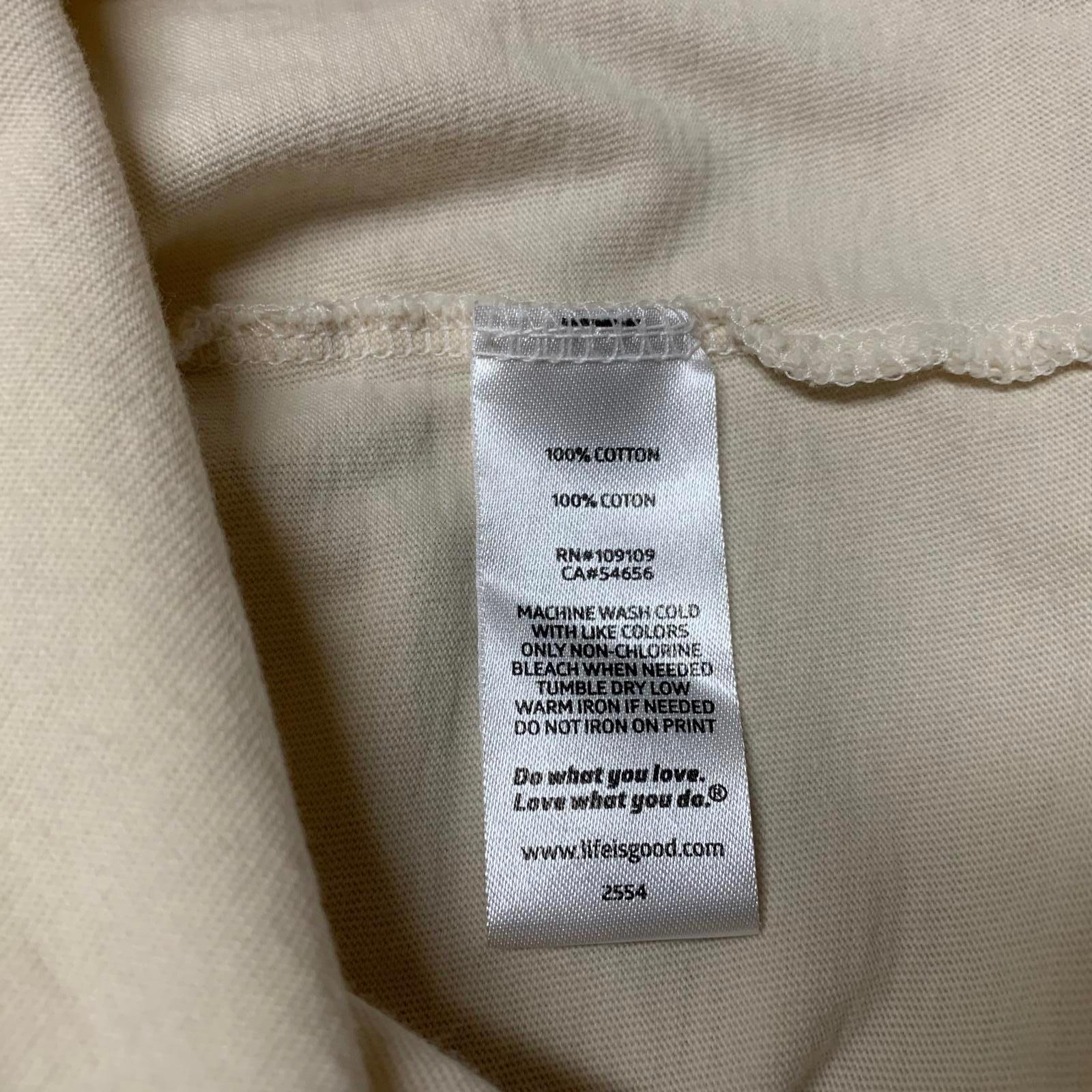 Camiseta XXL beige de manga larga "Life is Good" para mujer - Diseño "Get Outta Town"