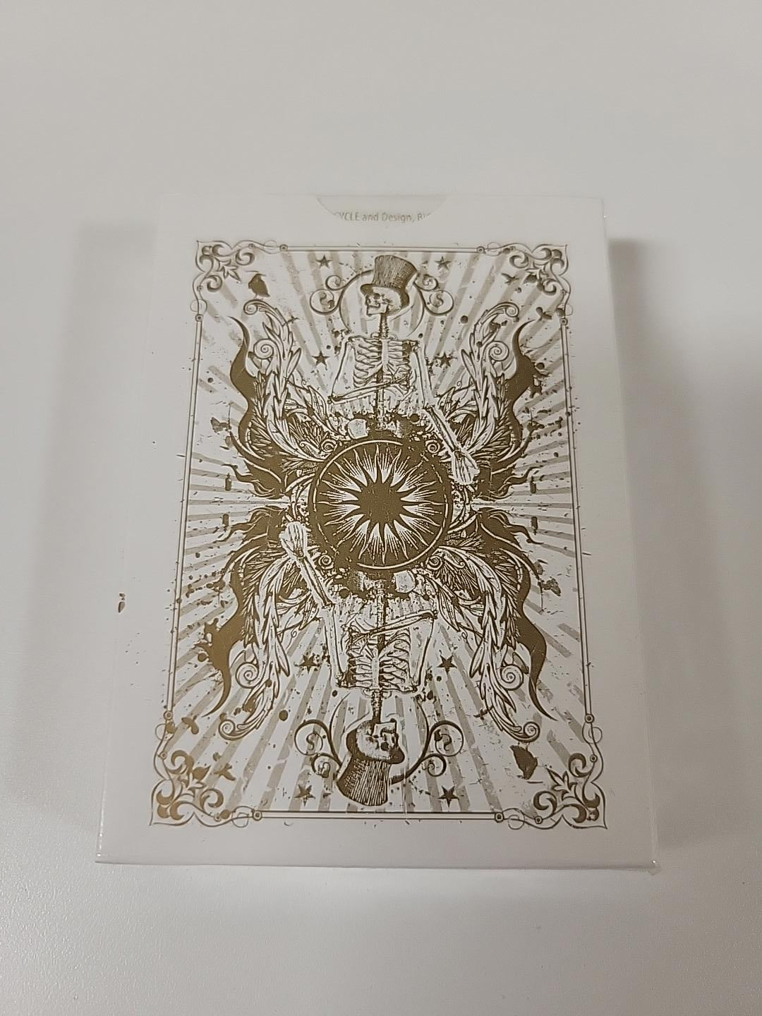 Naipes Bicycle Karnival: diseño de esqueleto único