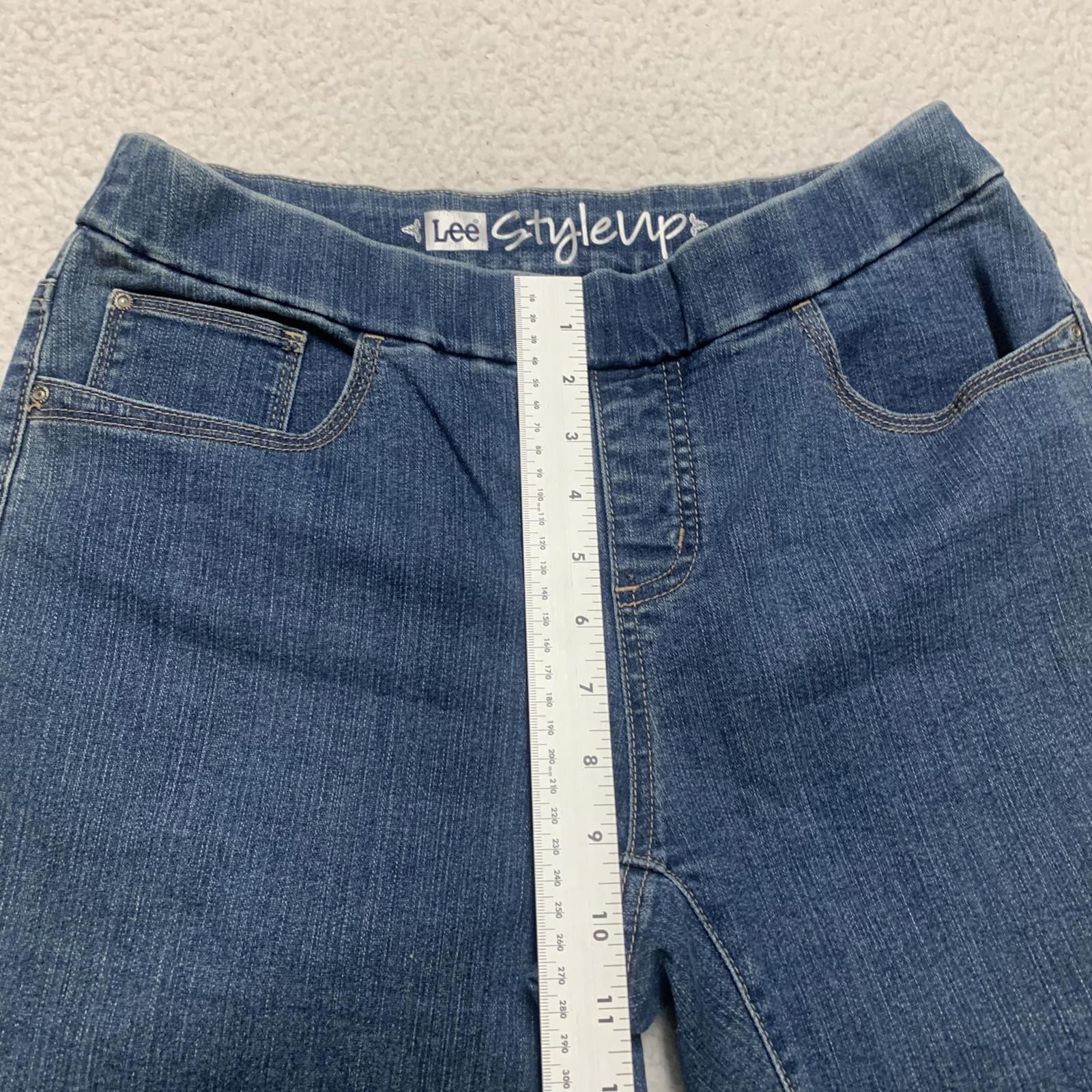 Vaqueros capri de mezclilla azul mediano Lee para mujer, talla 8, con bordado floral, 30 x 16