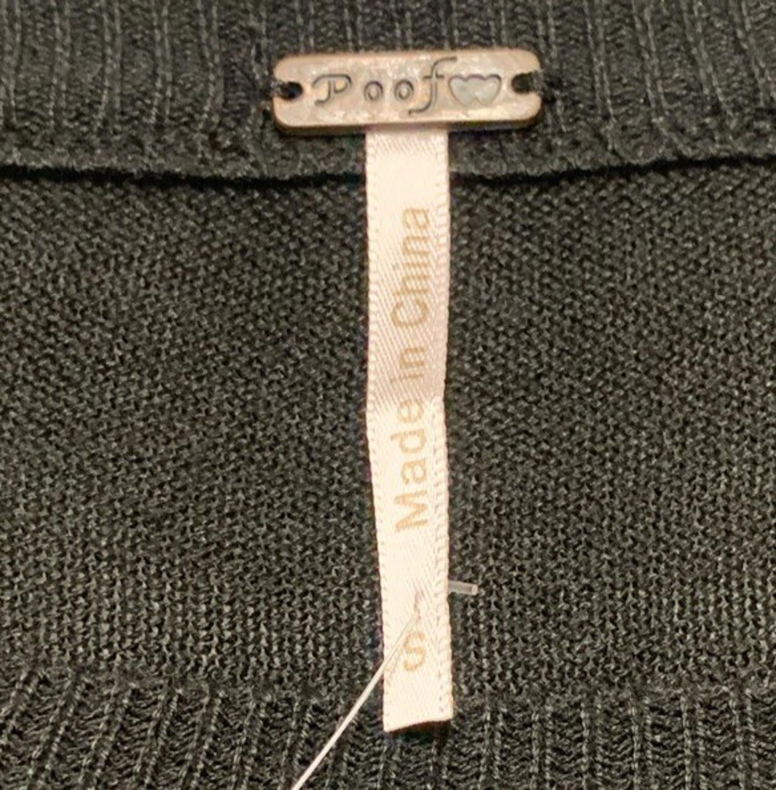 Vestido midi ajustado de punto negro pequeño de POOF Junior con ajuste elástico