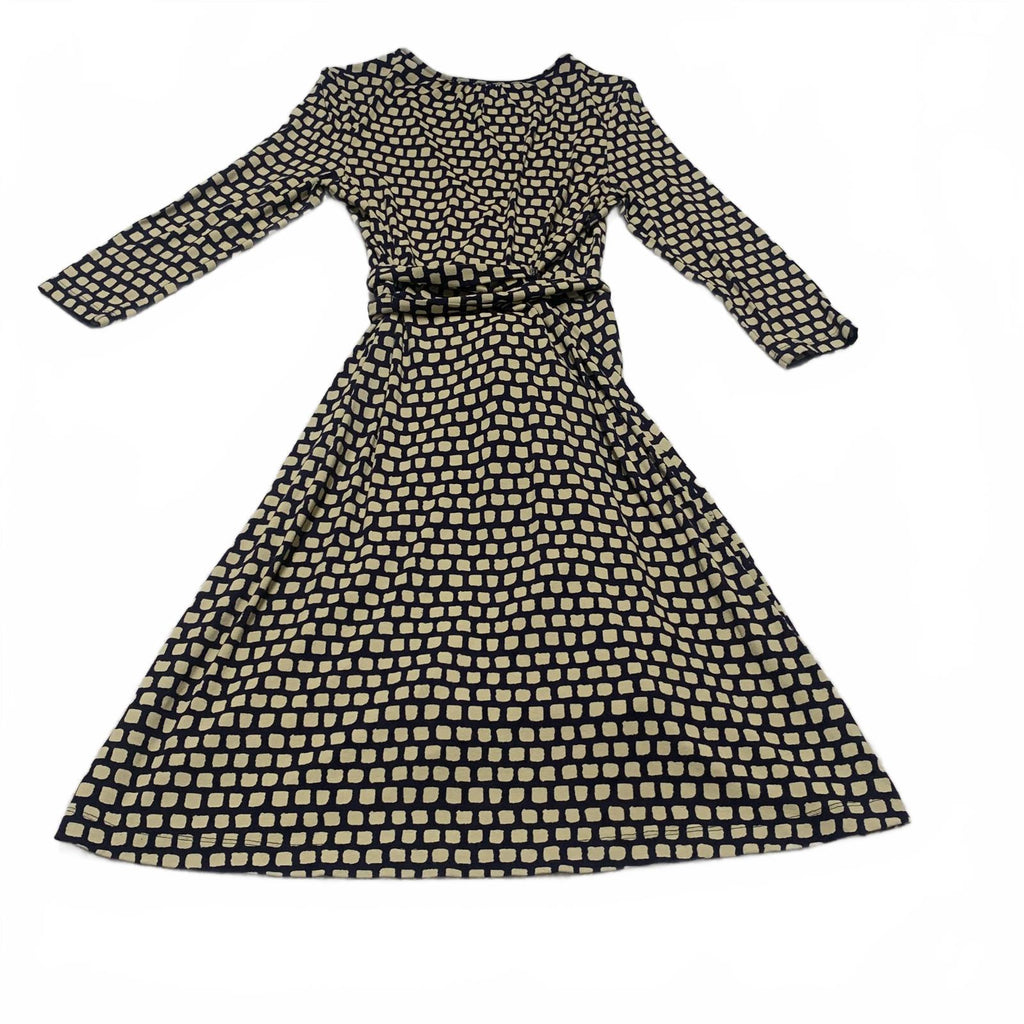 Vestido cruzado con escote en V y mangas 3/4 en color beige y negro de Banana Republic para mujer