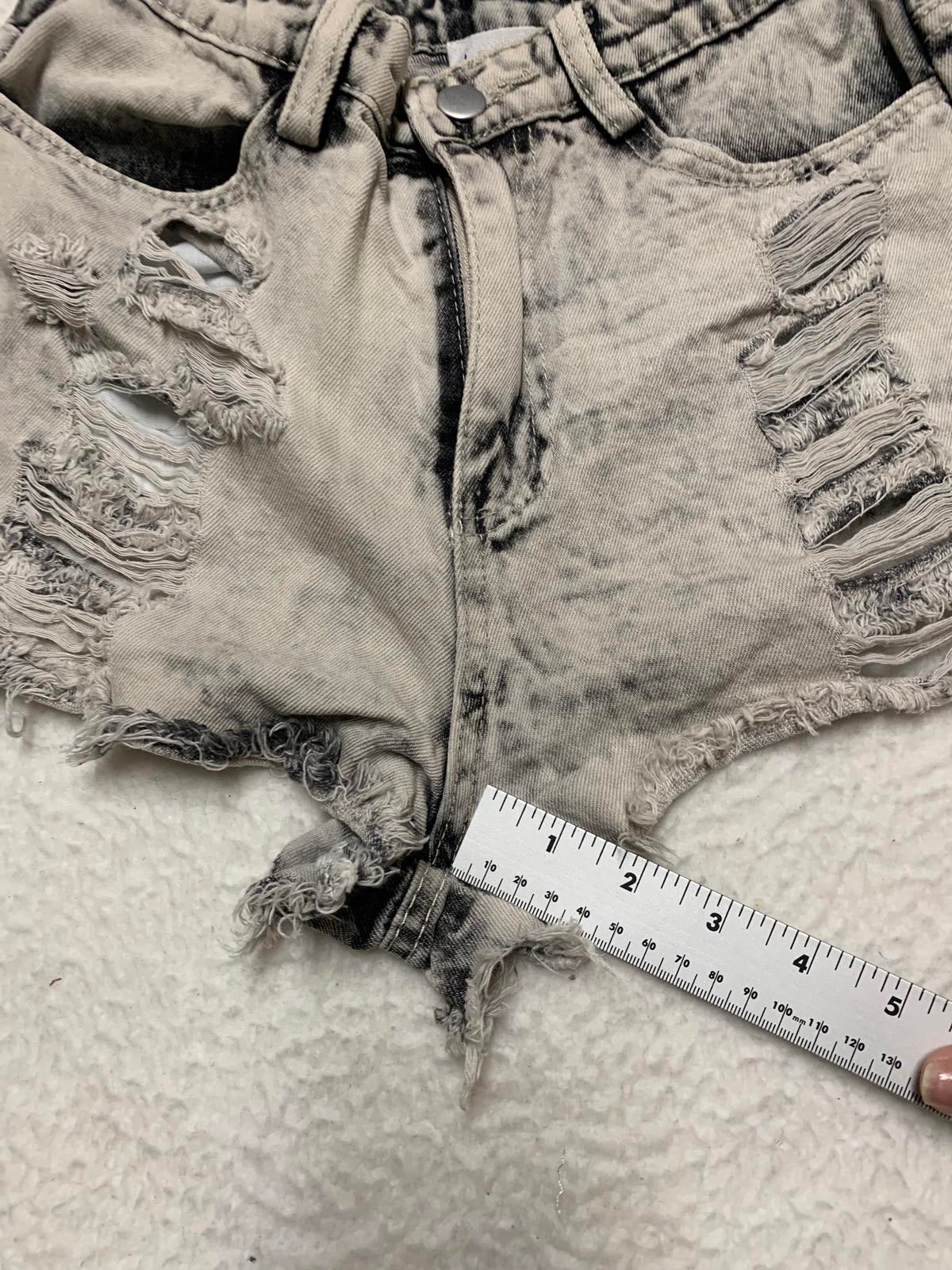 LE LIS Pantalones cortos vaqueros desgastados grises talla pequeña W25 de tiro medio con dobladillo deshilachado