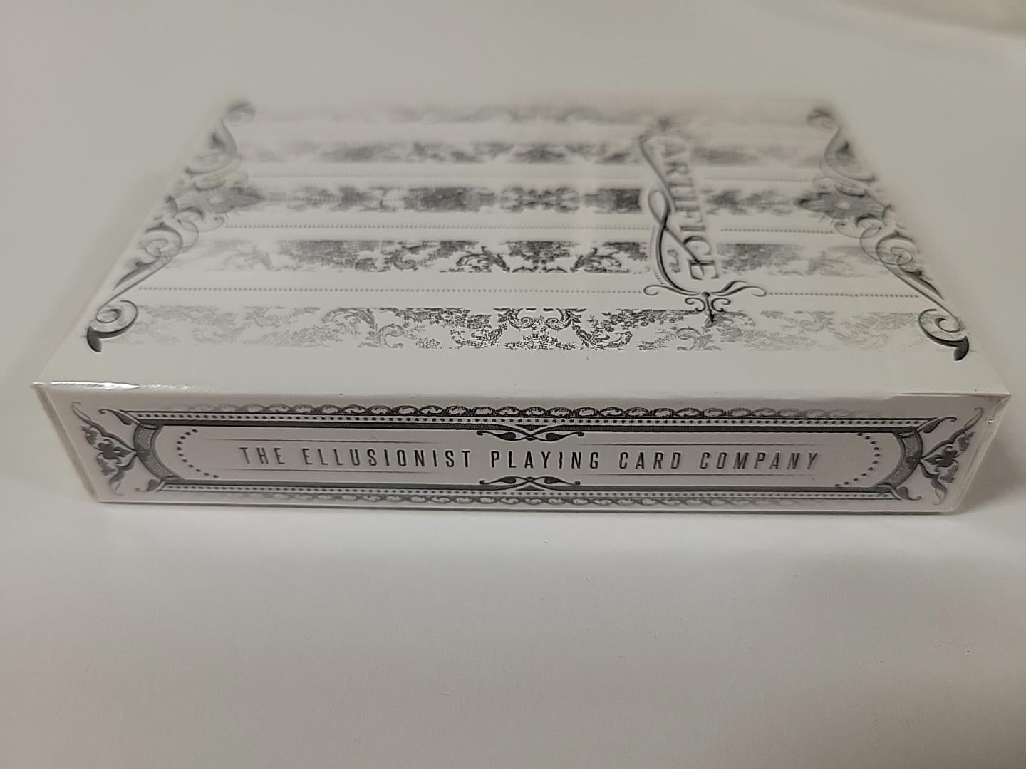 Baraja elegante blanca y negra de The Ellusionist Artifice
