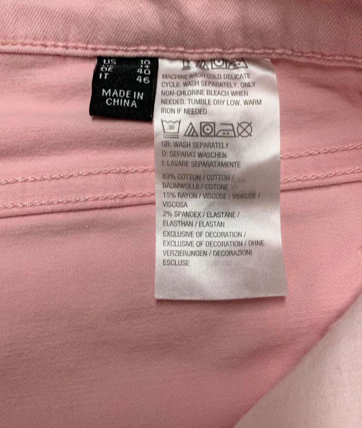 Vaqueros acampanados suaves de mezclilla rosa de Susan Graver para mujer, talla 10, 29,5 x 23 L (talla real)