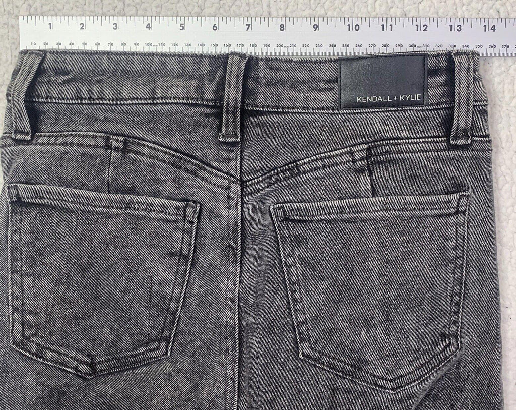 Vaqueros Kendall + Kylie para niña talla 3/27 negros The Icon de tiro alto con lavado Boo y dobladillo deshilachado