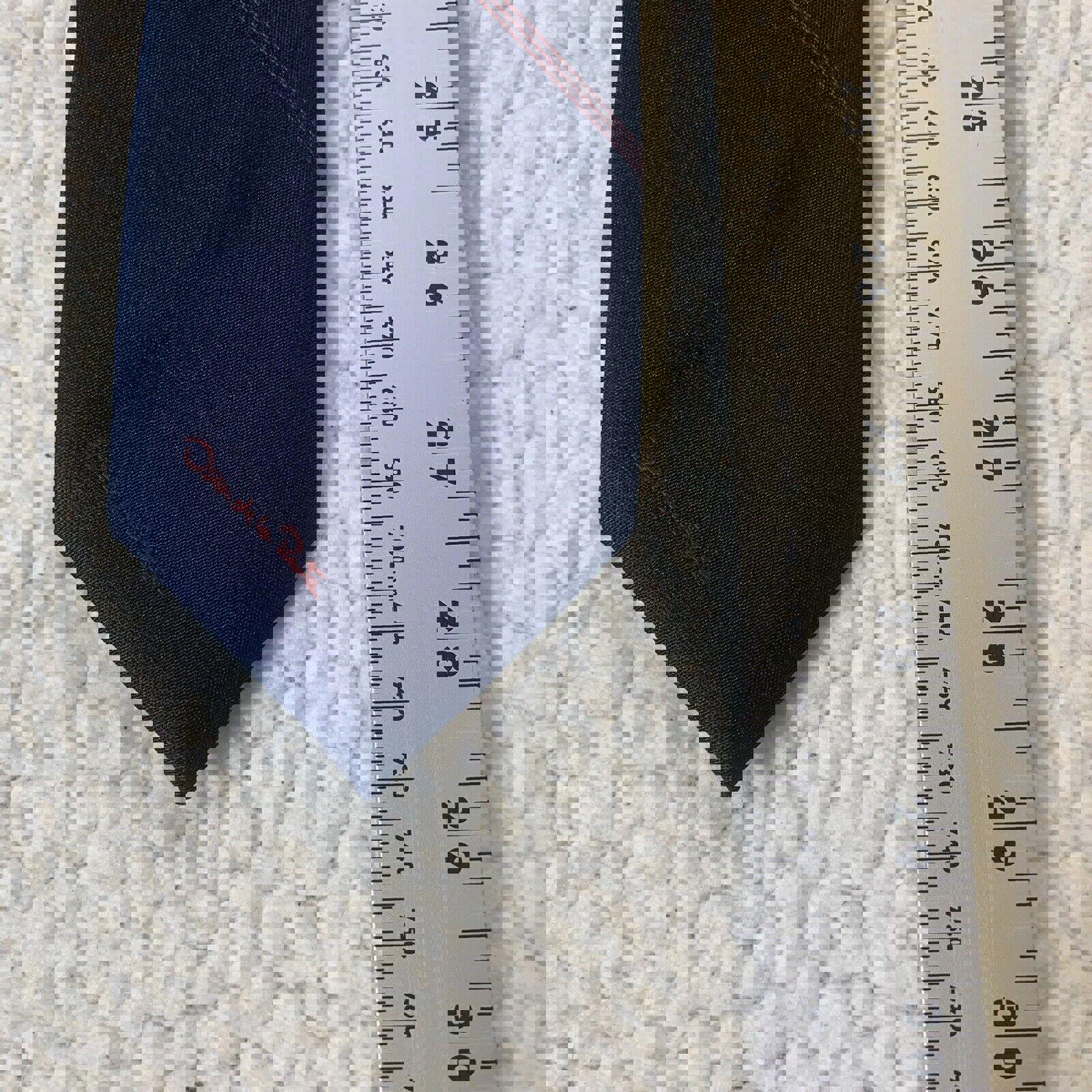 Corbata Oscar de la Renta Azul Marino Diagonal Rayas Rojas Firma