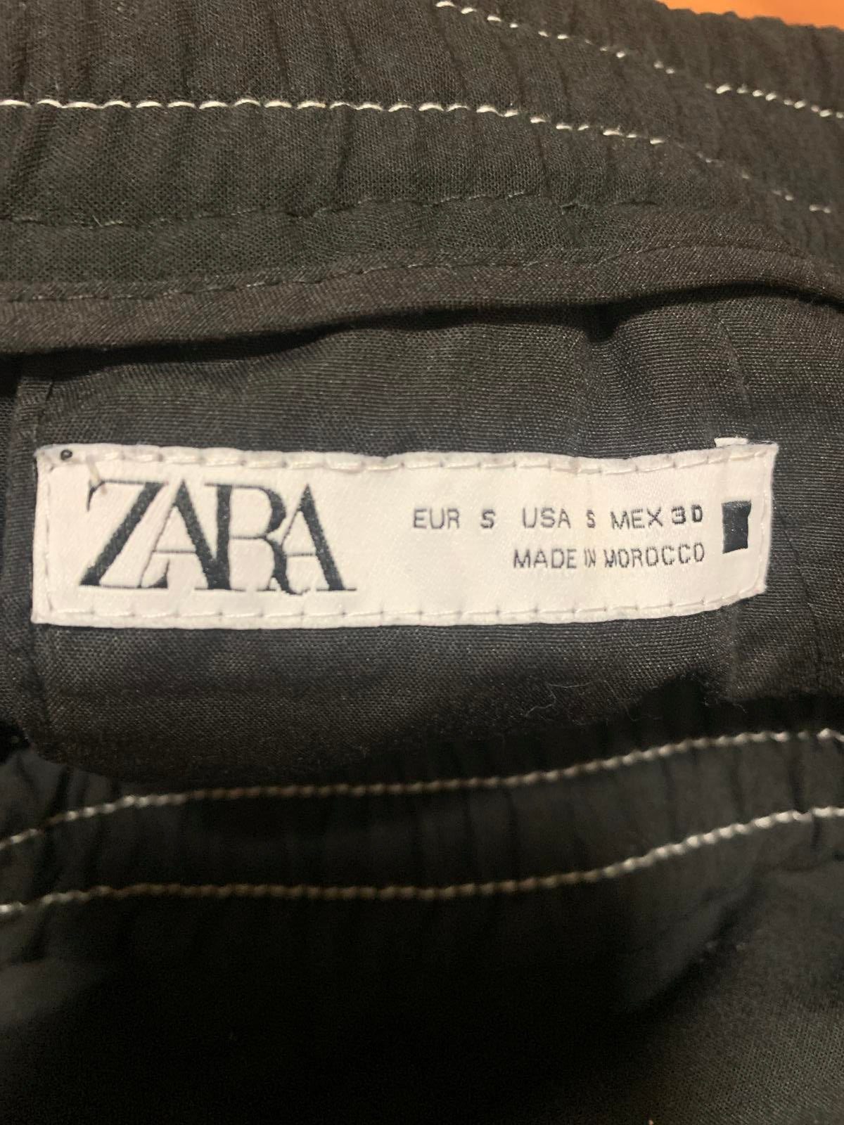 Pantalones cortos cargo negros Zara para hombre, talla pequeña, bolsillos laterales, talla W28