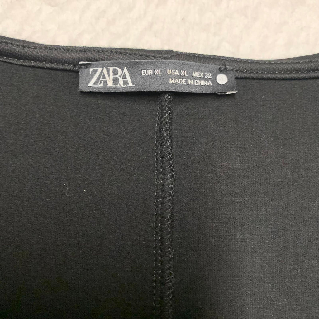 Sudadera corta negra extragrande para mujer de Zara