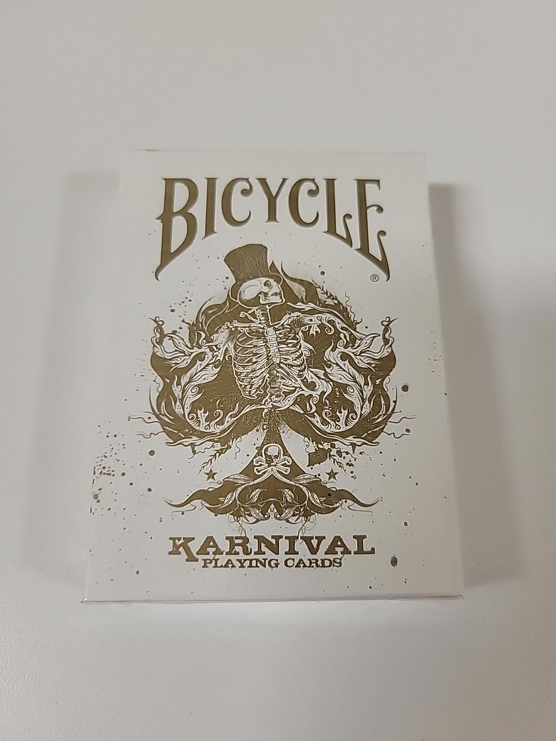 Naipes Bicycle Karnival: diseño de esqueleto único