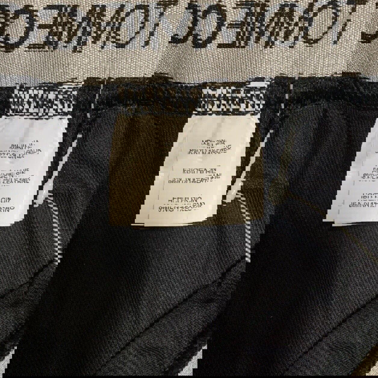 Pantalones cortos de ciclista de compresión Tommie Copper Core Youth Boys, talla pequeña, color negro